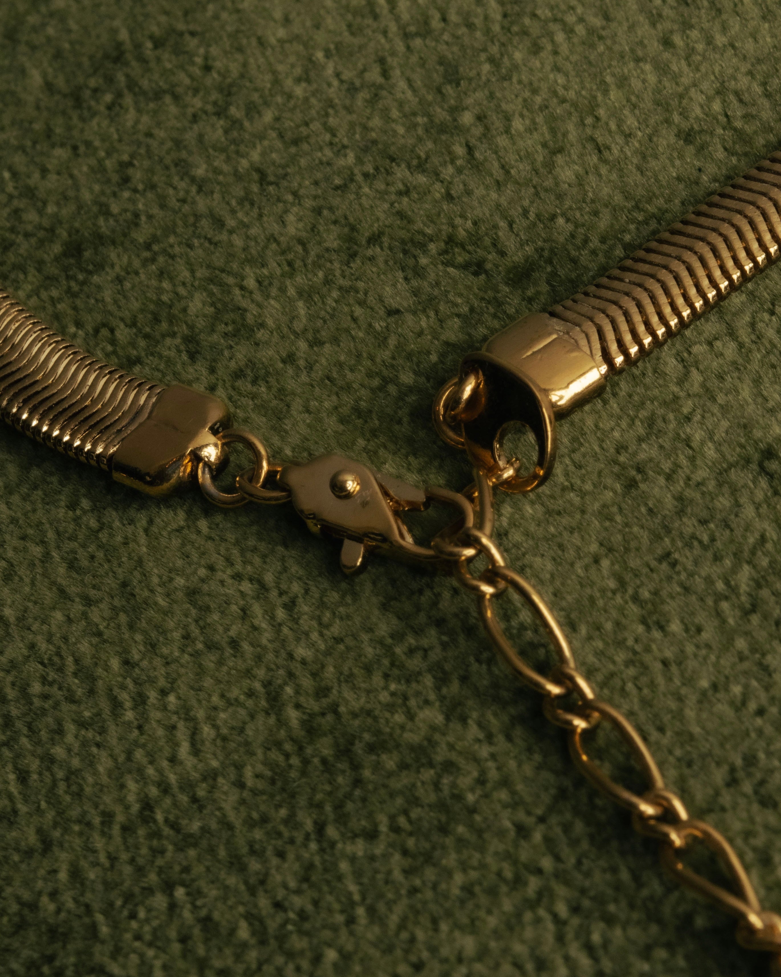 "Yves Saint Laurent" 80's-00's Gold tone textured pendant necklace