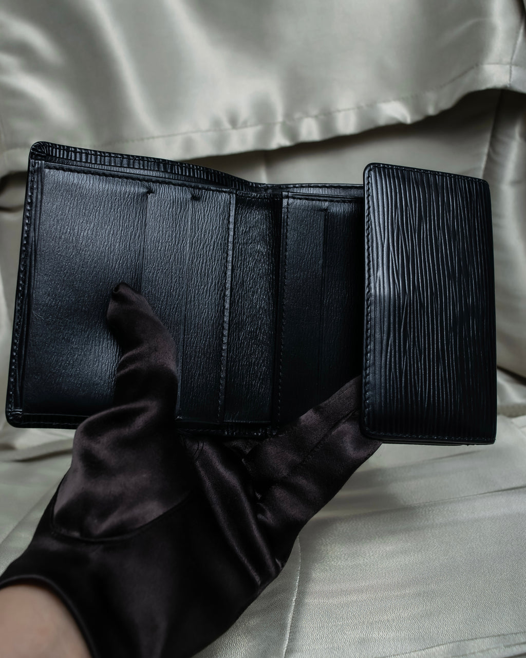 "Louis Vuitton" Horizontal Stripe Compact Leather Wallet