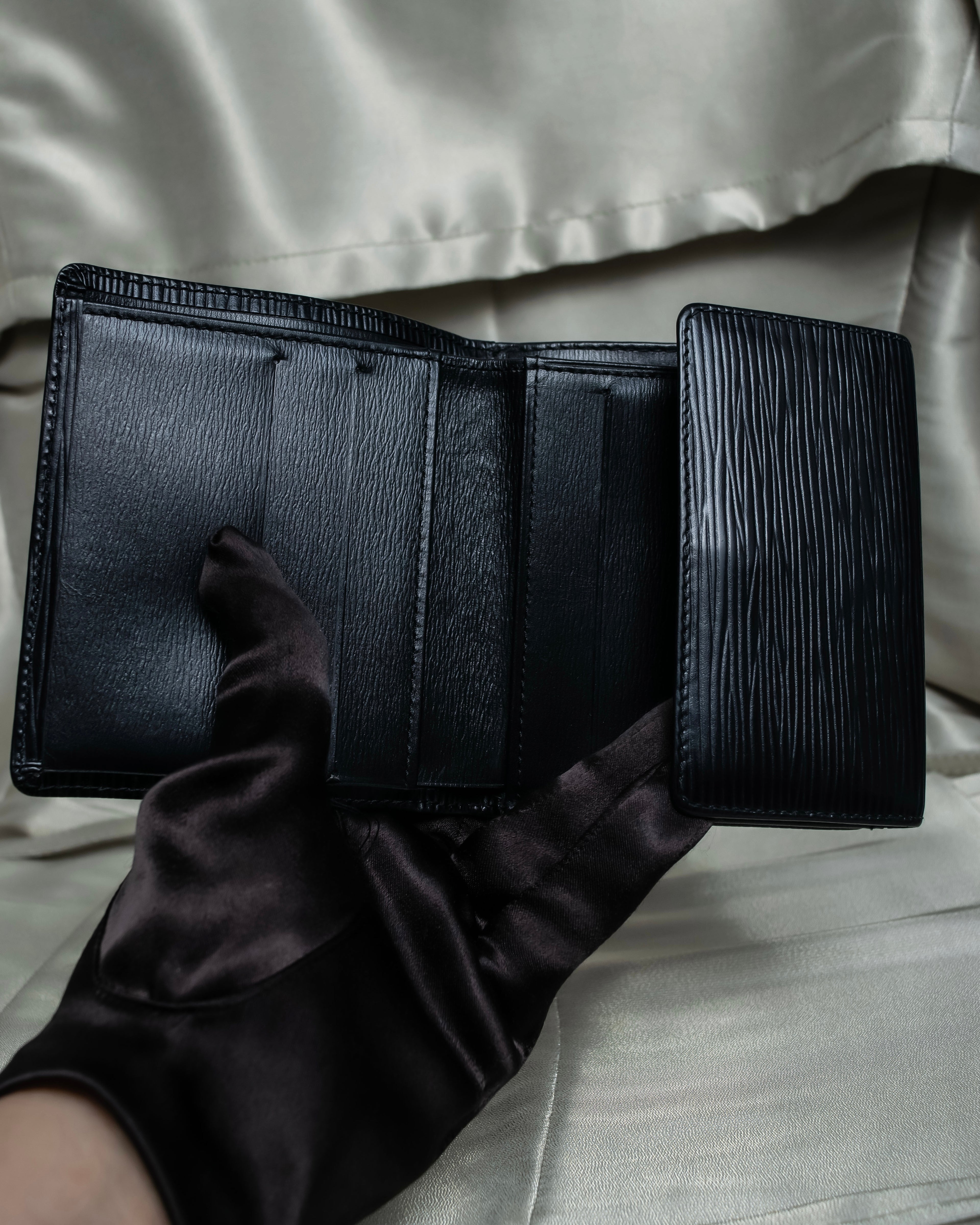 "Louis Vuitton" Horizontal Stripe Compact Leather Wallet