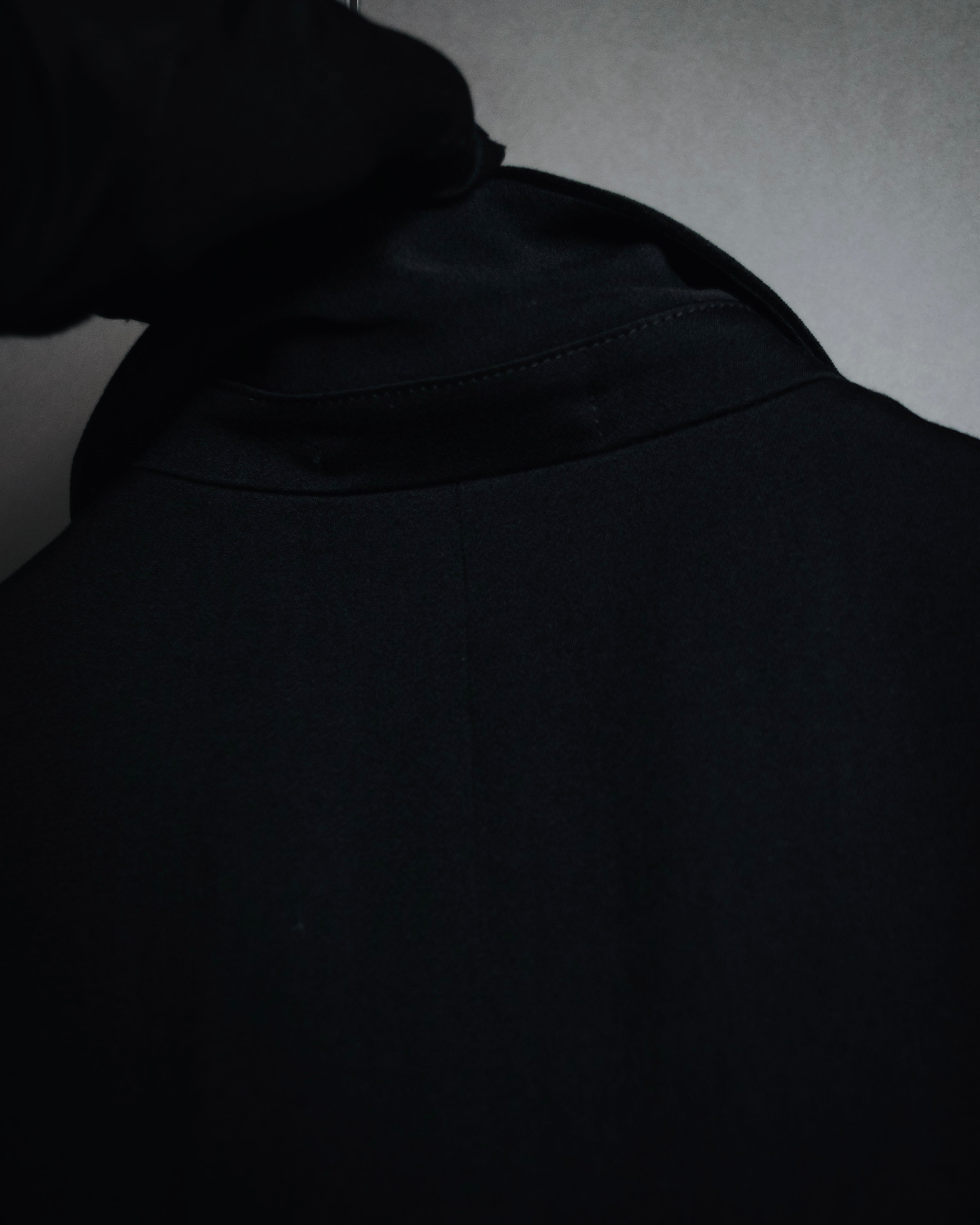 "tricot COMME des GARÇONS"
1989 Velvet-collared double-breasted tailored vest