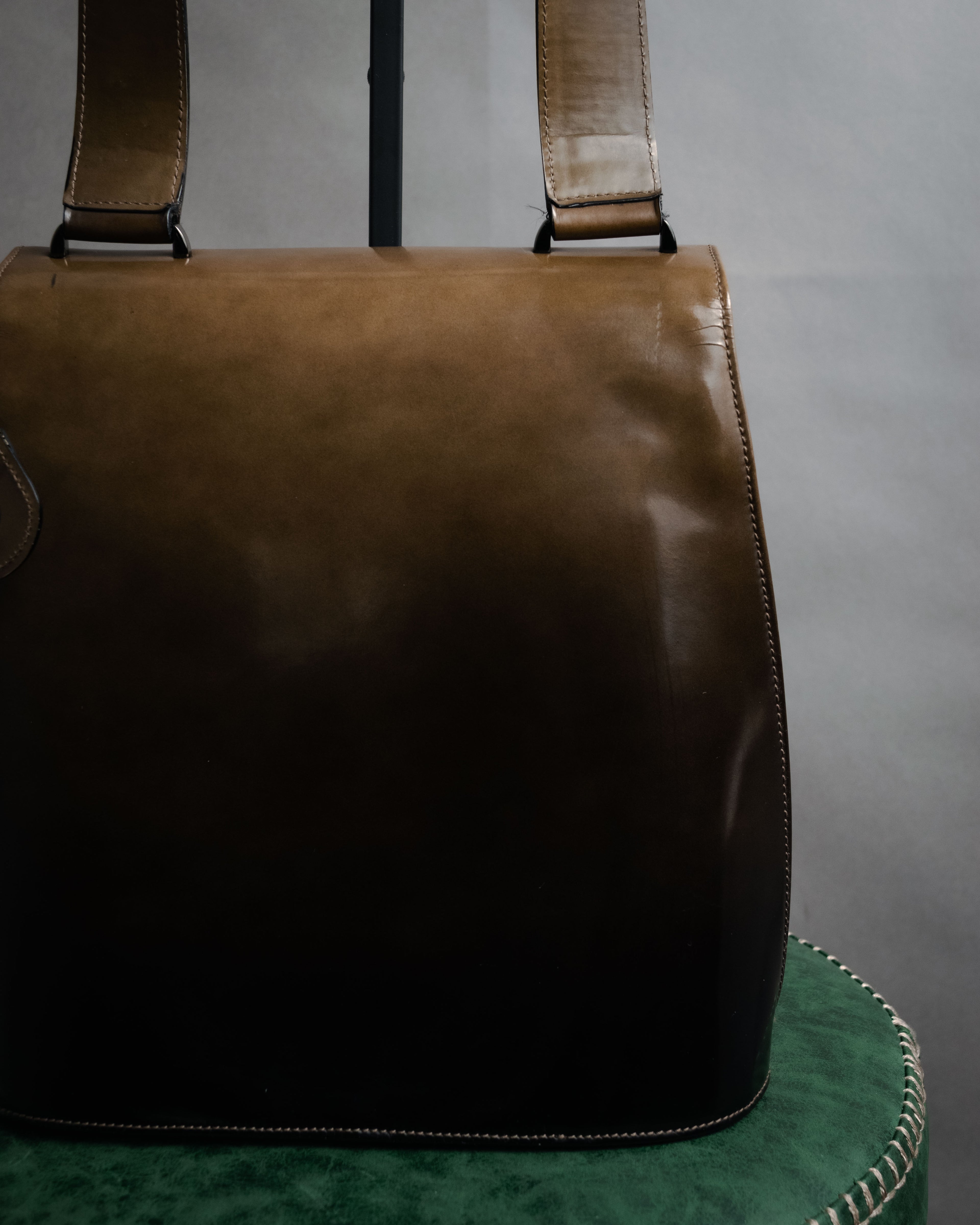 “Salvatore Ferragamo” 90’s-00’s glossy gancini shoulder bag
