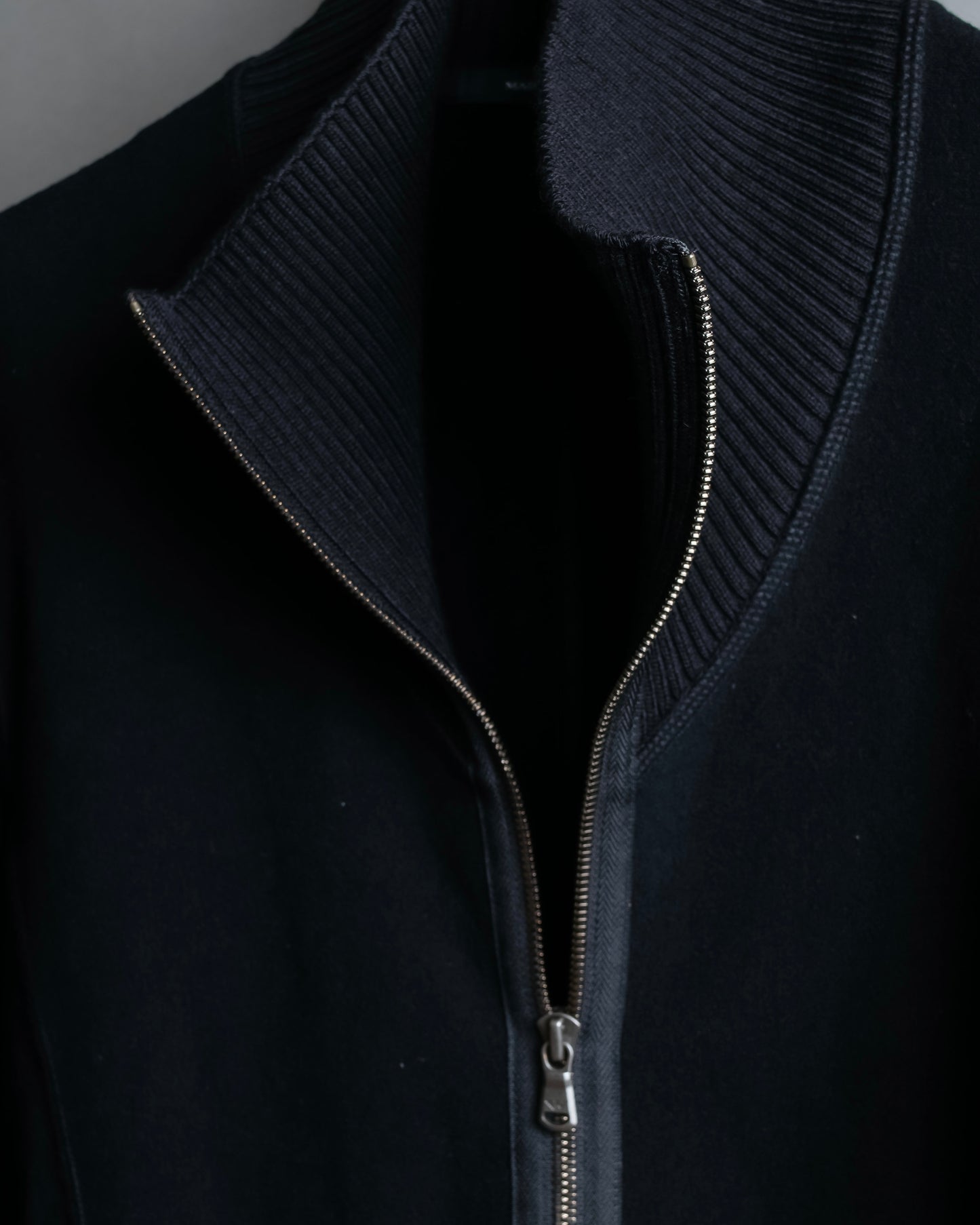 "EMPORIO ARMANI"  Piping design double zipper driver's knit