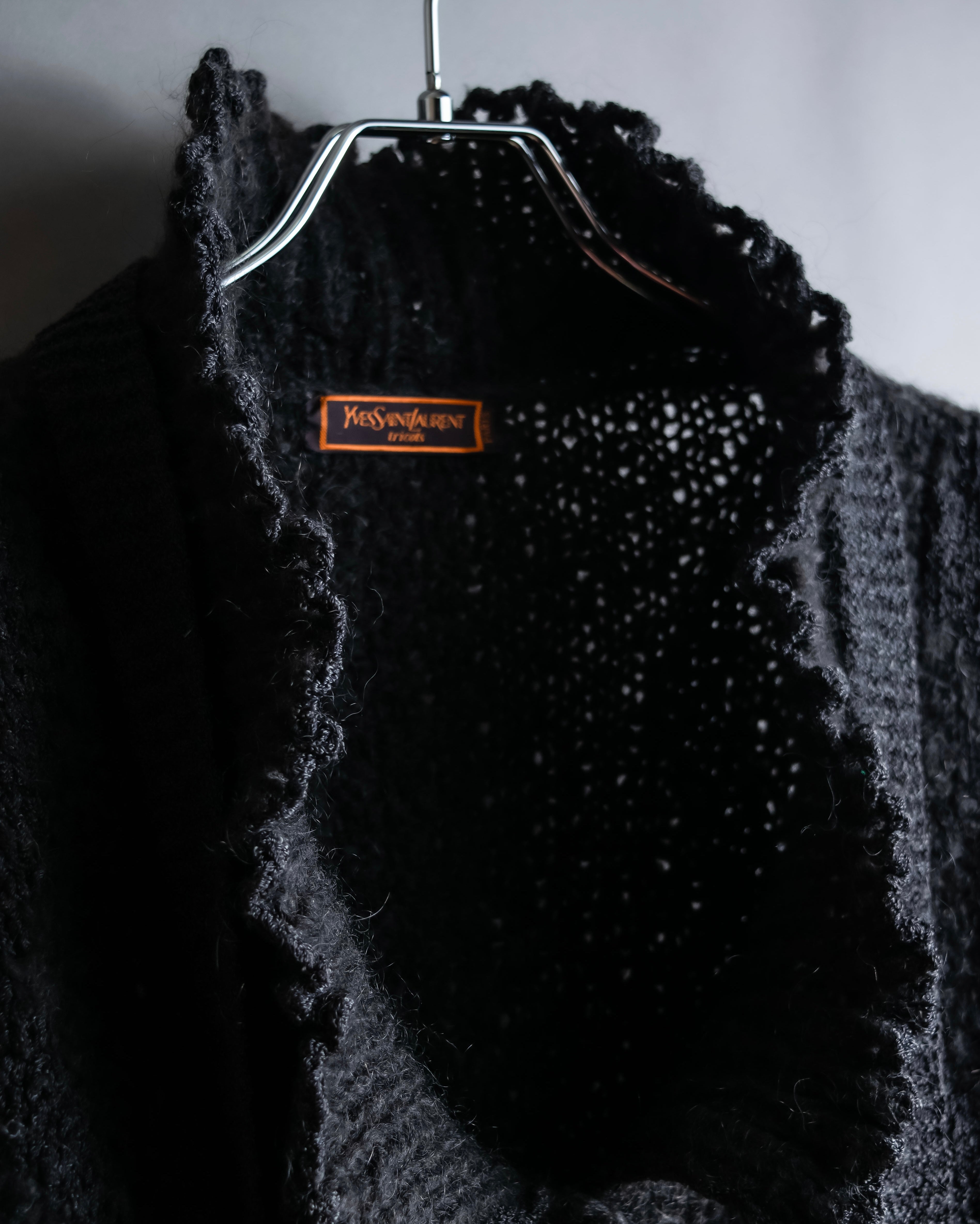 "YVES SAINT LAURENT" Ribbon design stand collar low gauge cardigan