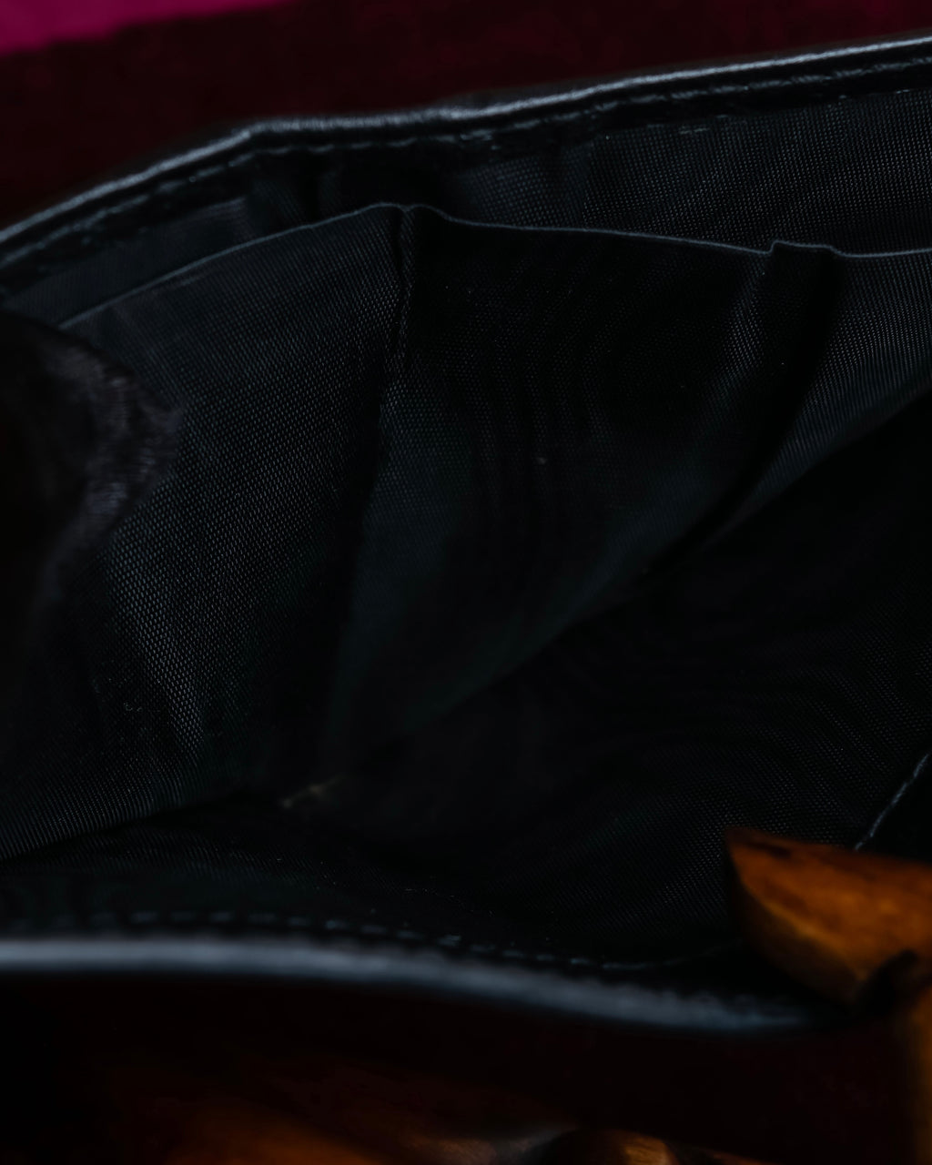 "GUCCI" Gold bee motif animalier bi-fold leather wallet