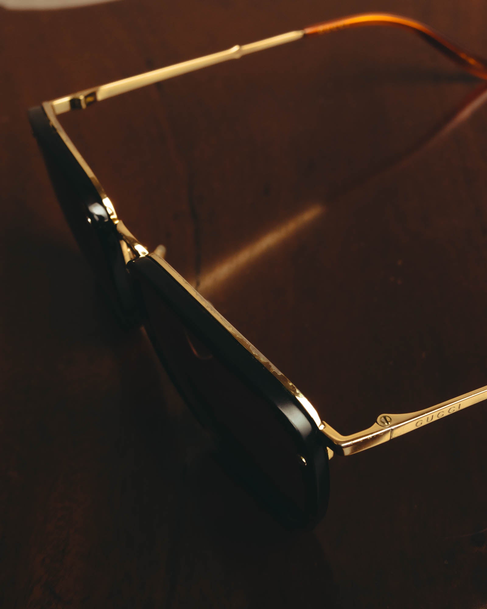 -SPECIAL- “GUCCI” 2010’s Oversized titanium and acetate sunglasses