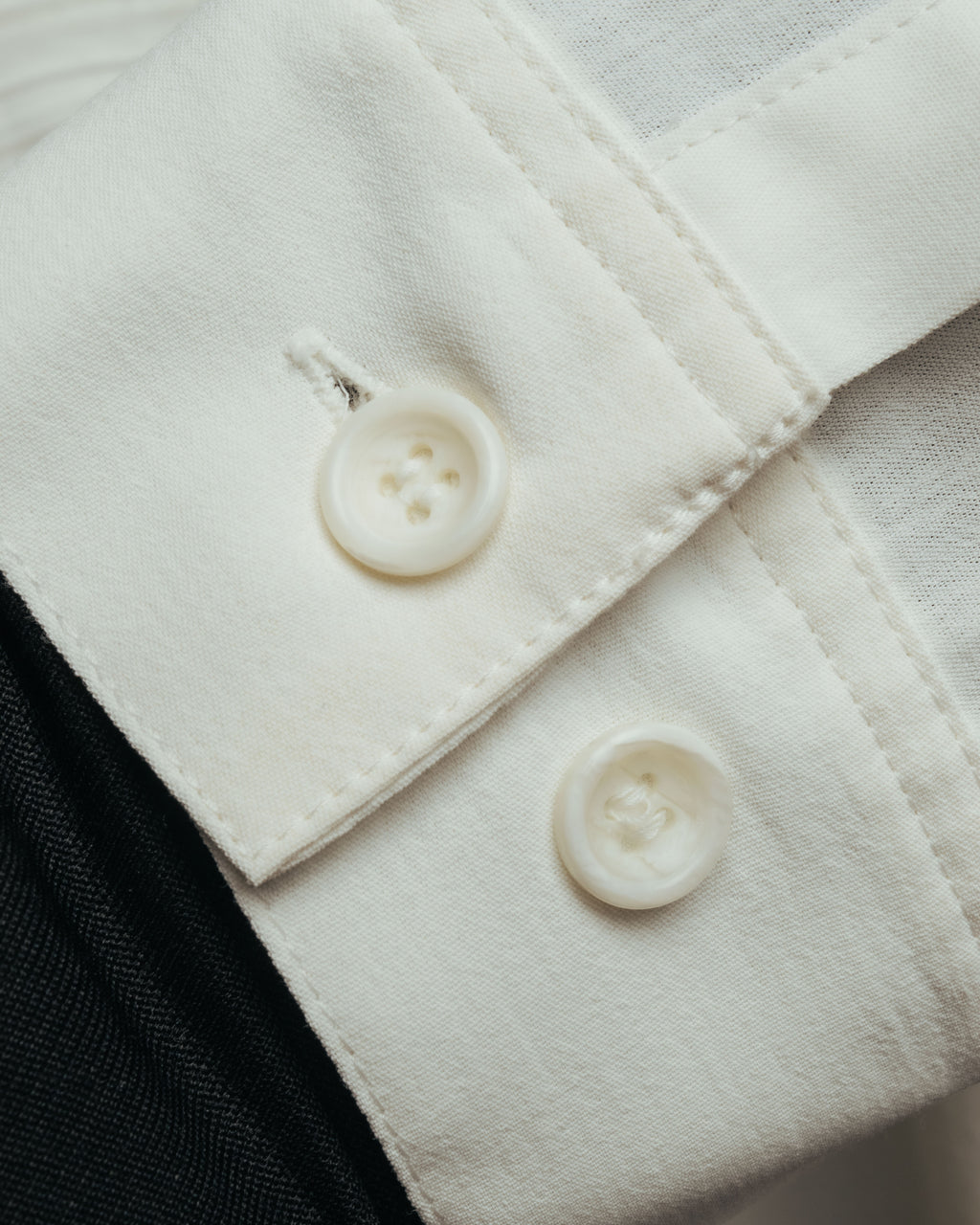 “UMBERTO GINOCCHIETTI“ 80’s-90’s pleated front ivory dress shirt