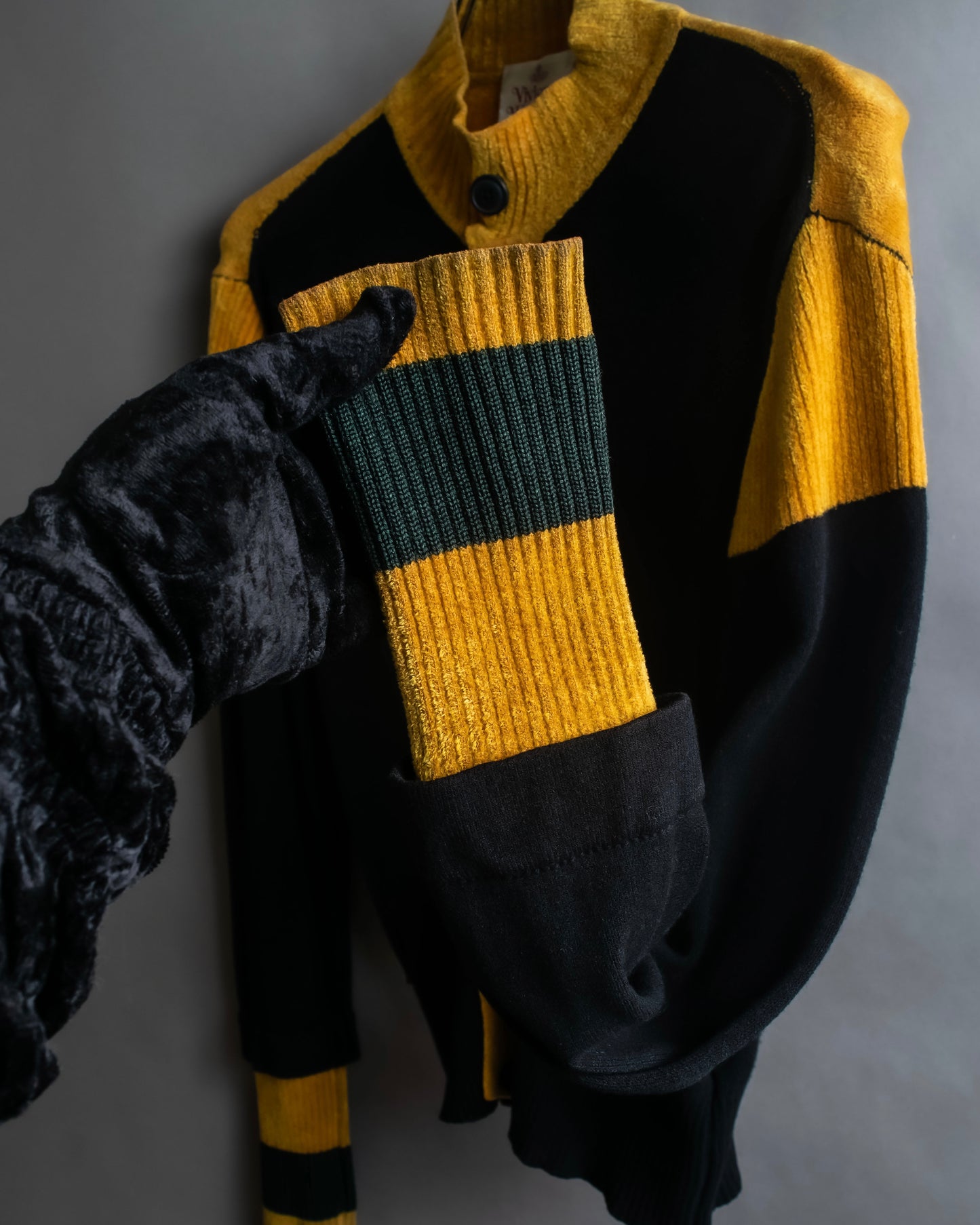 "Vivienne Westwood" Two-tone ribbed switching cardigan