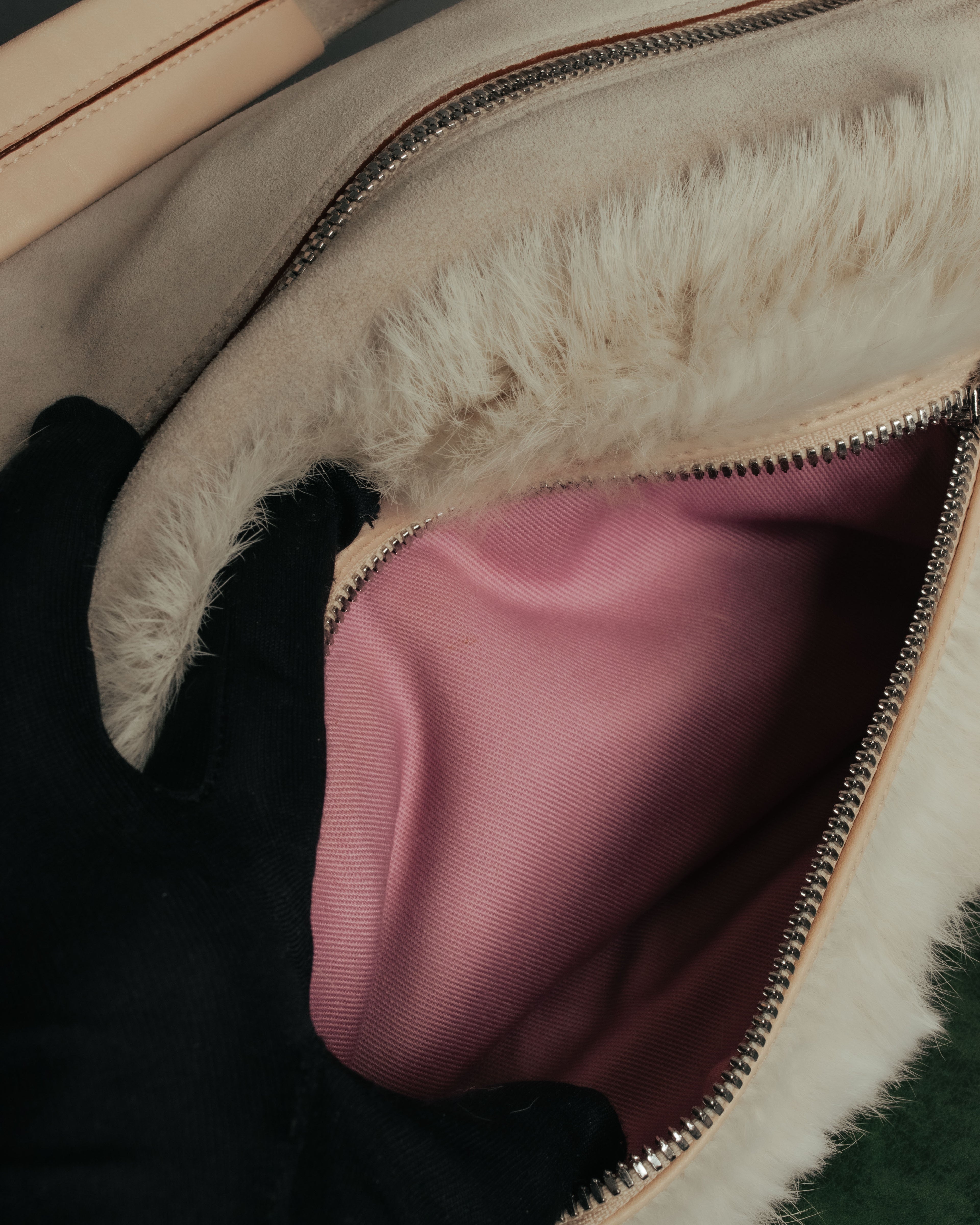 “Salvatore Ferragamo” 00’s Fur panel suede shoulder bag