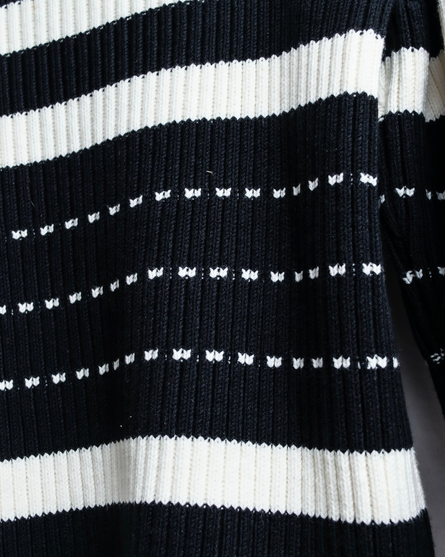 "liz claiborne" Thick pitch striped bicolor knit pullover