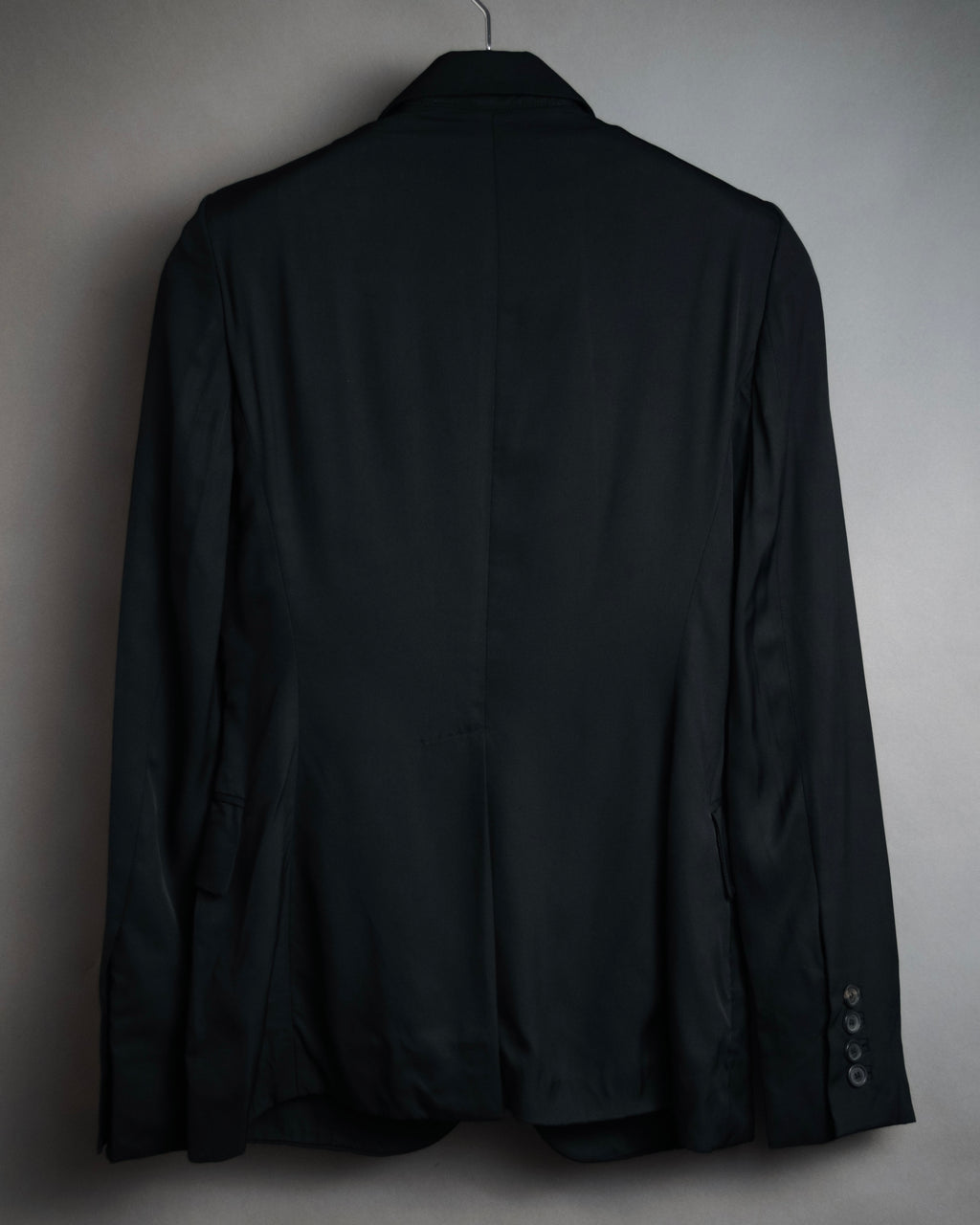 “GUCCI” Early 2000s satin peak lapel tailored jacket