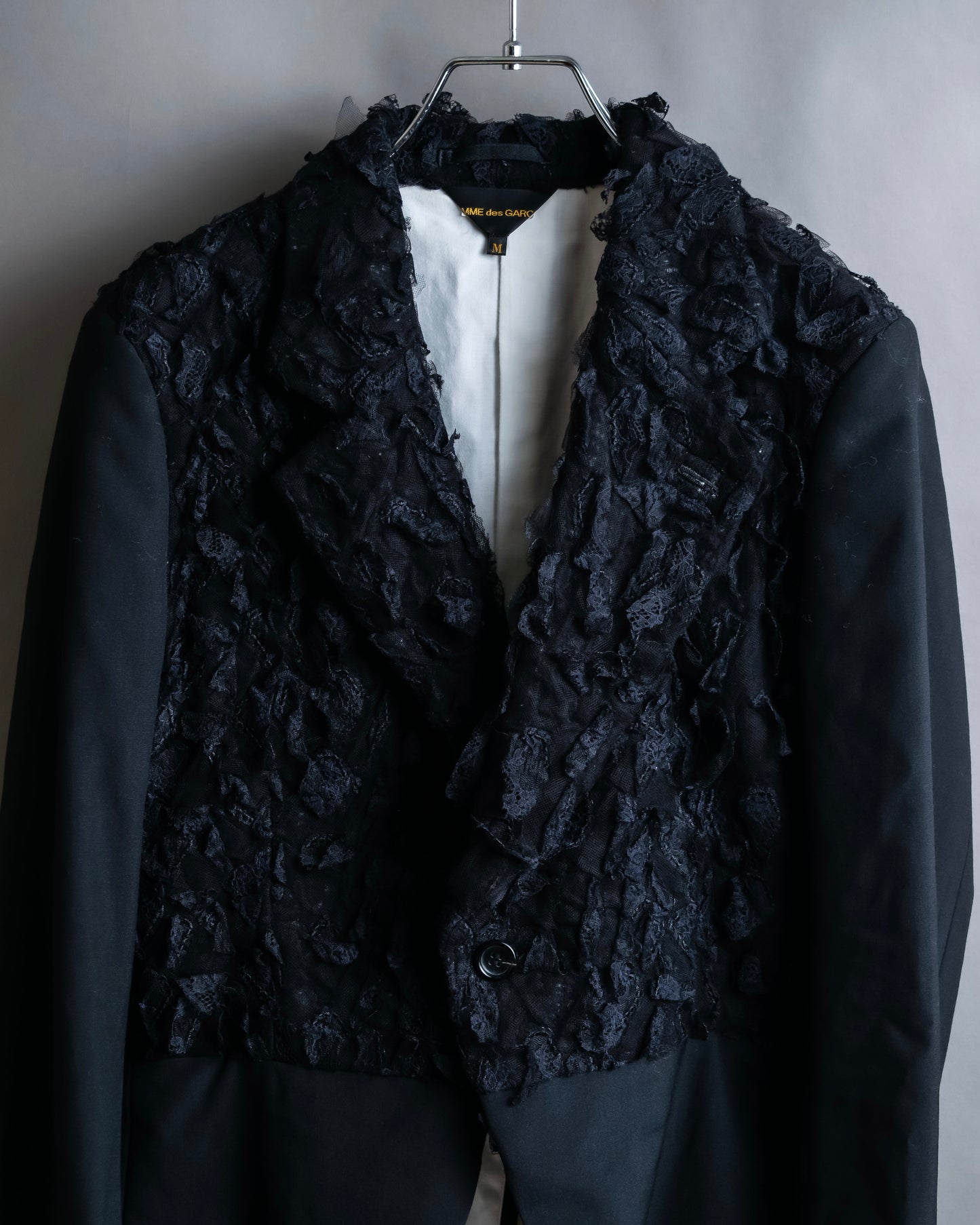 "COMME des GARCONS" 23SS Tiered lace detail evening tailcoat