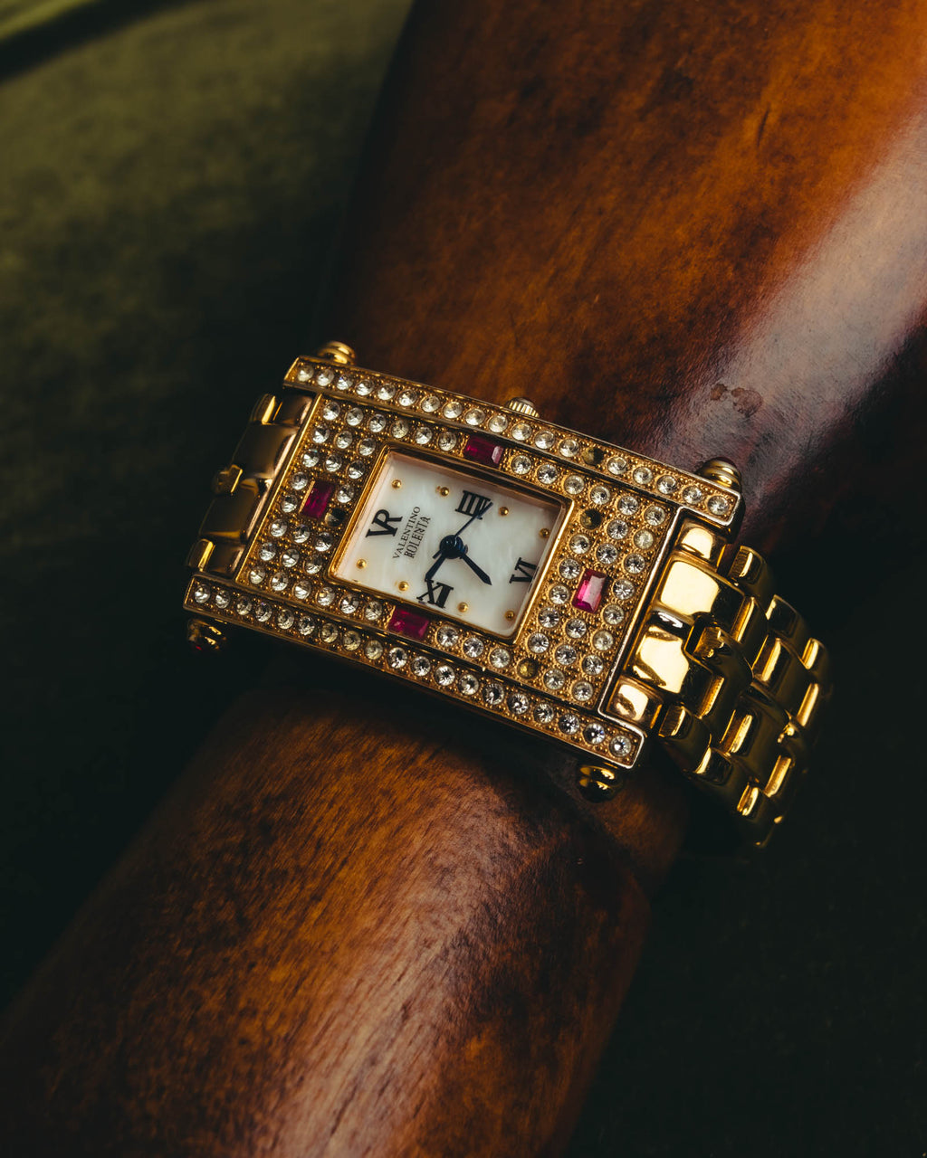 "VALENTINO ROLENTA" 90's-00's Decorative rhinestone quartz watch