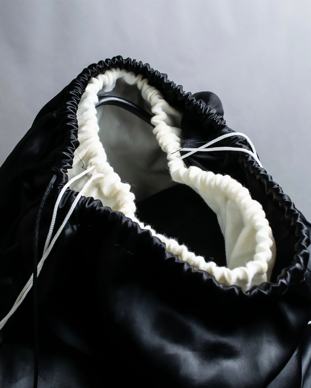 "YVES SAINT LAURENT" Muse Two series grain leather one-handle bag