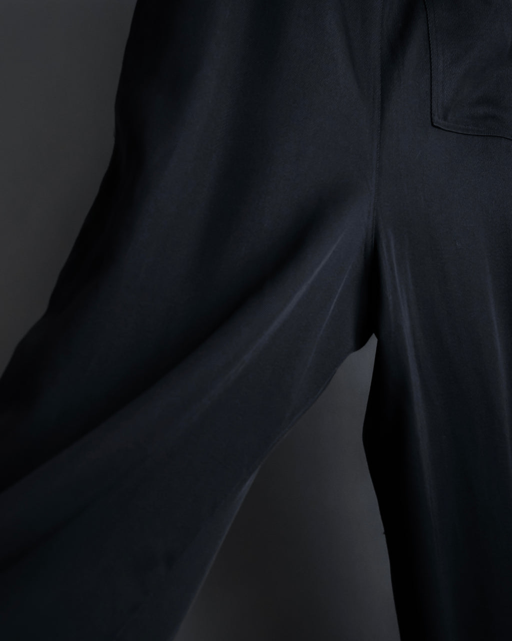 "LOEWE" Three-dimensional pattern design wide slacks