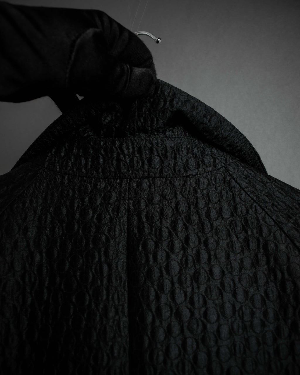 "DRIES VAN NOTTEN" Relief  jaguard uneven design chester coat