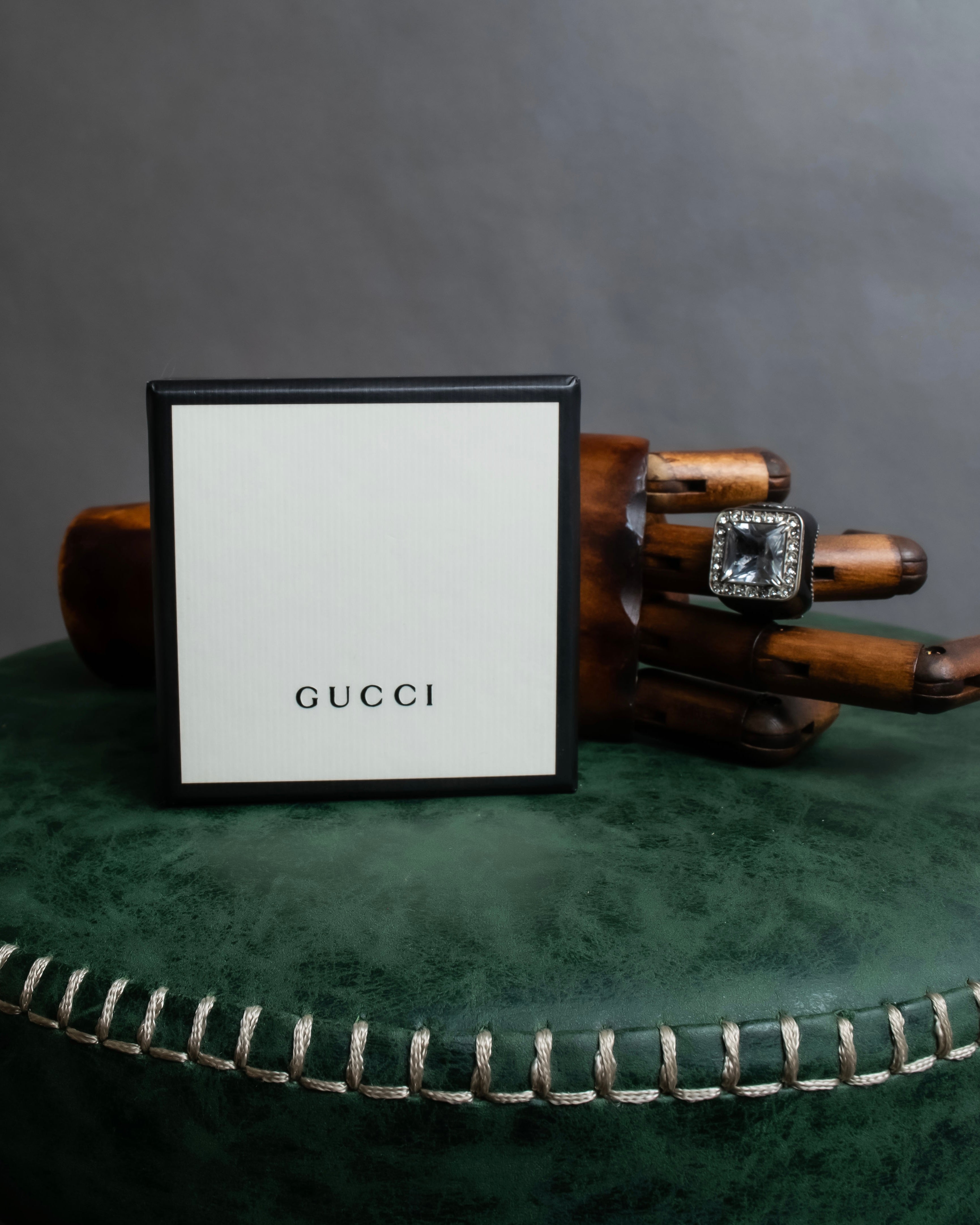 "GUCCI" Crystal rhinestone GG motif engraved signet ring