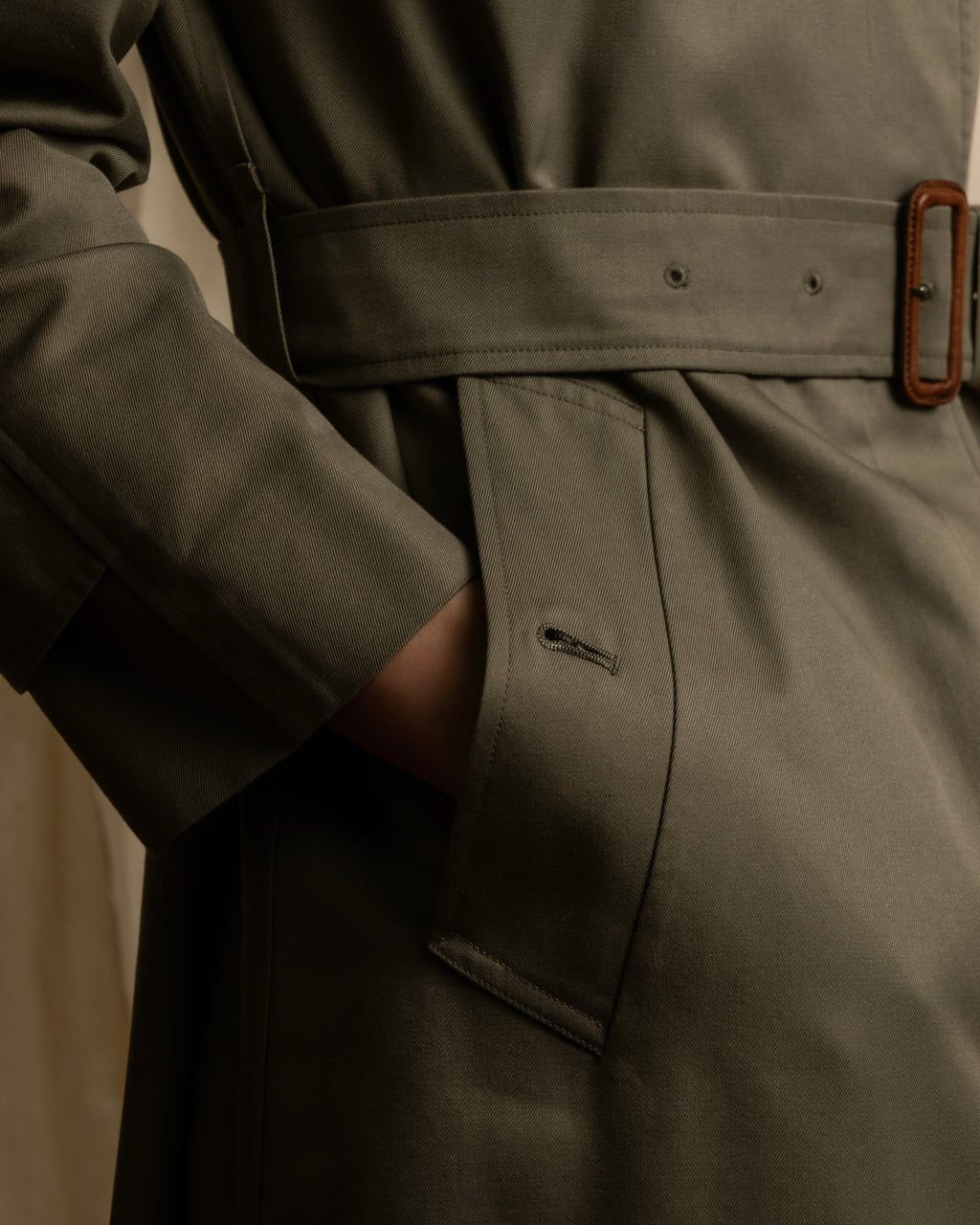 "BURBERRYS" Cape-attached design stand collar coat