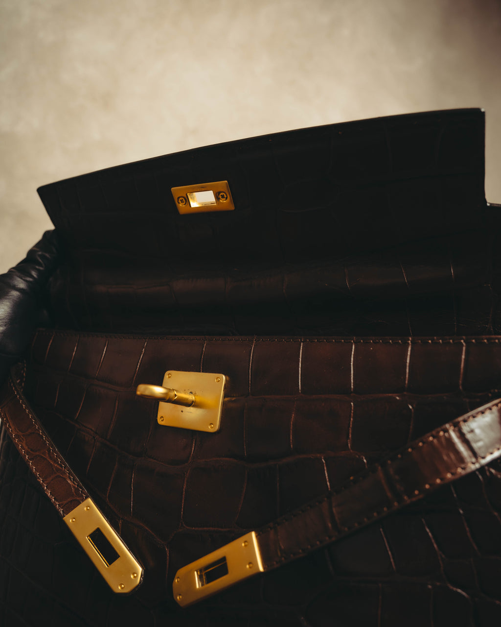 -SPECIAL- "CRISTIAN FLORENCE" 90's-00's Classic crocodile embossed leather structured top handle bag