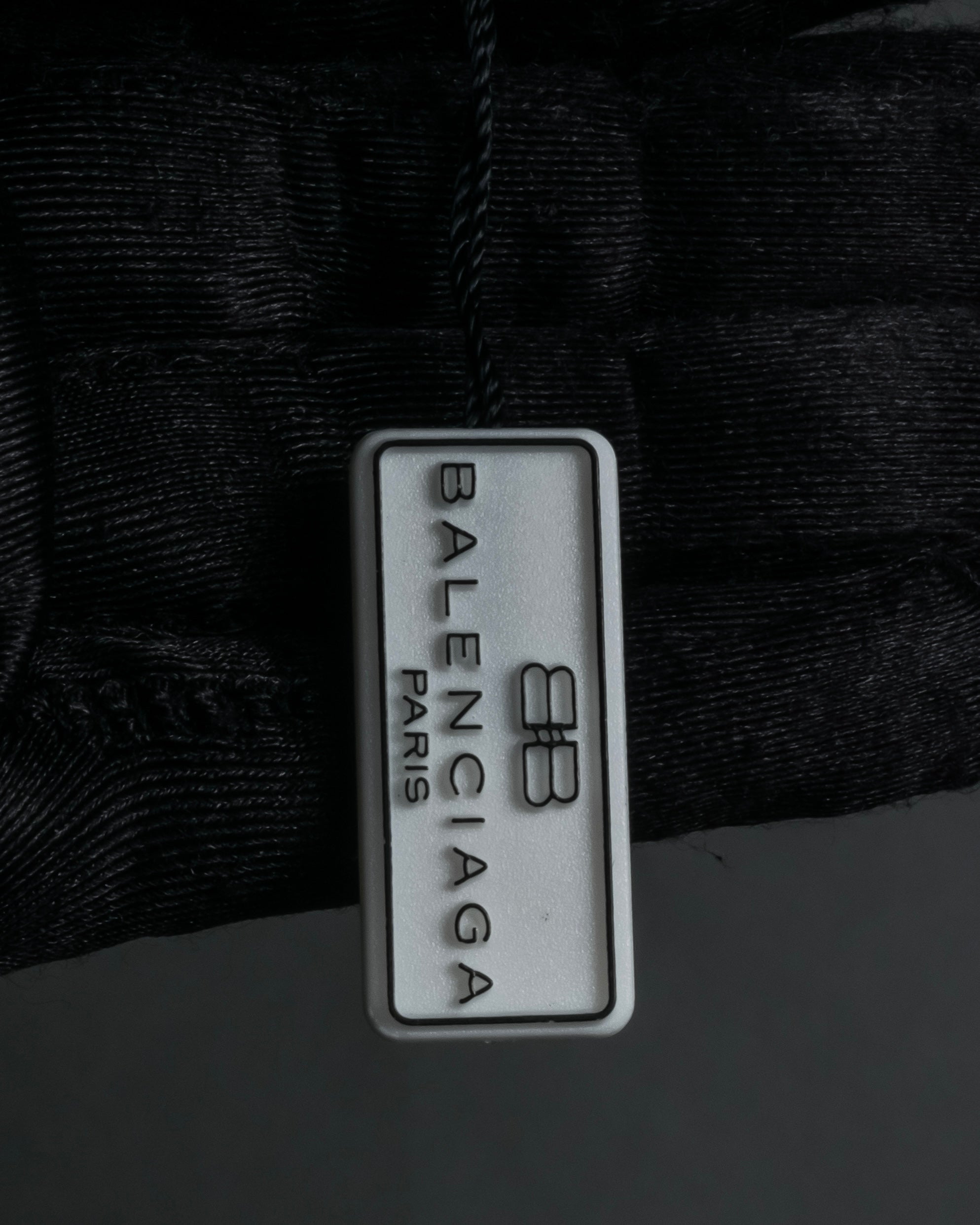 "BALENCIAGA" 2000’s bb logo tonneau bracelet watch