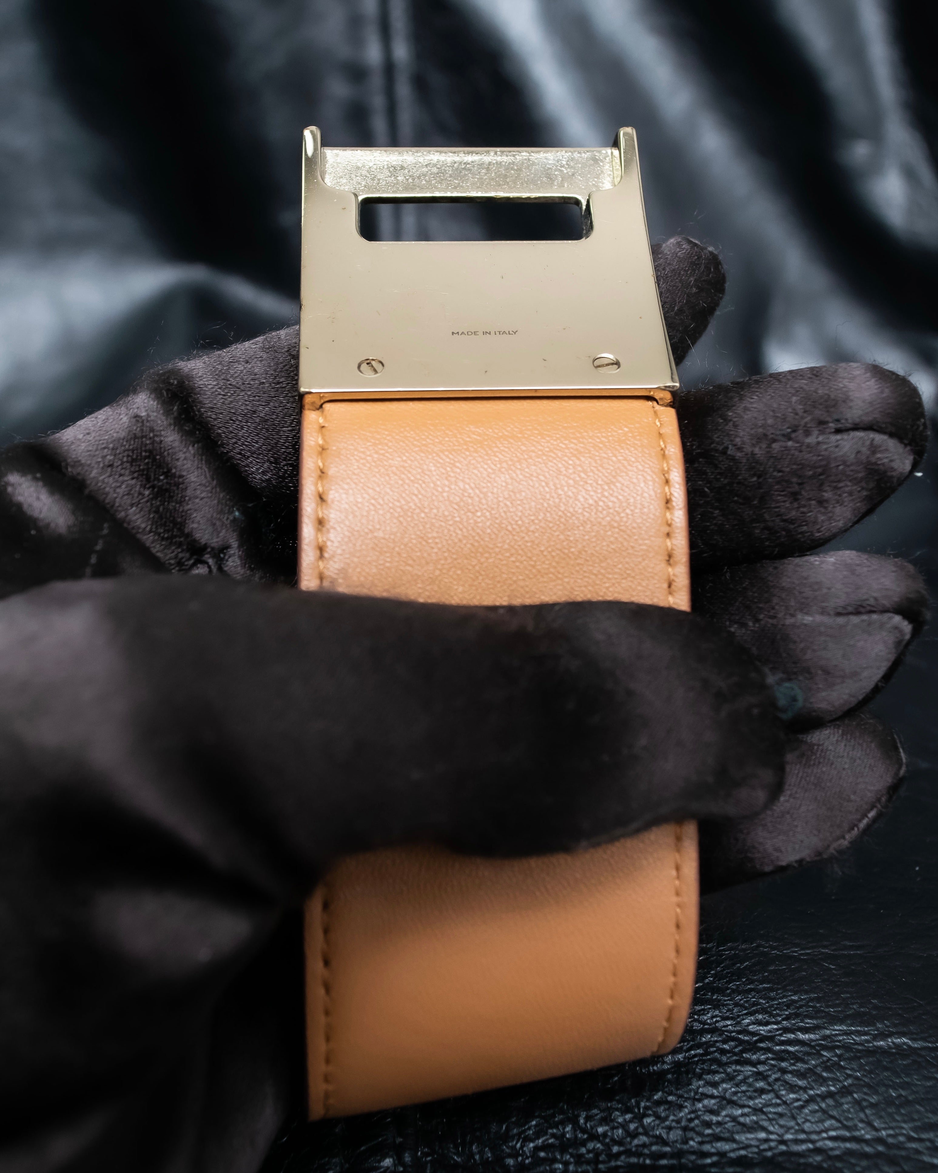 "Ferragamo" Gancini motif leather bangle