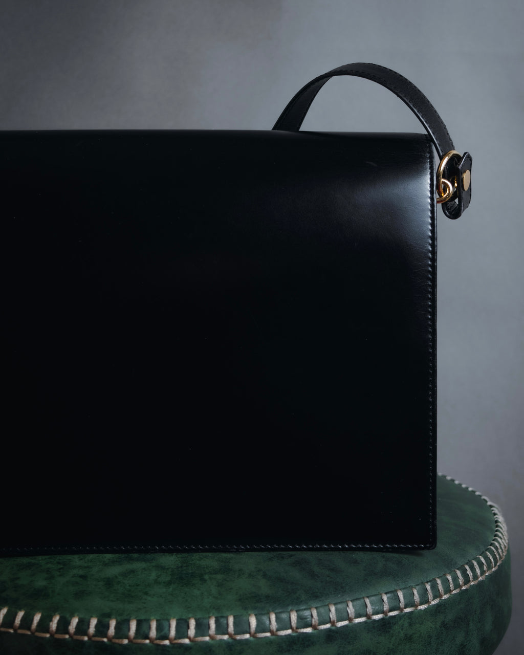 Bolso de cuero con diseño acolchado de diamantes de Yves Saint Laurent de los años 80-90