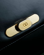 "Valentino Garavani" Logo turn lock parts design leather hand bag