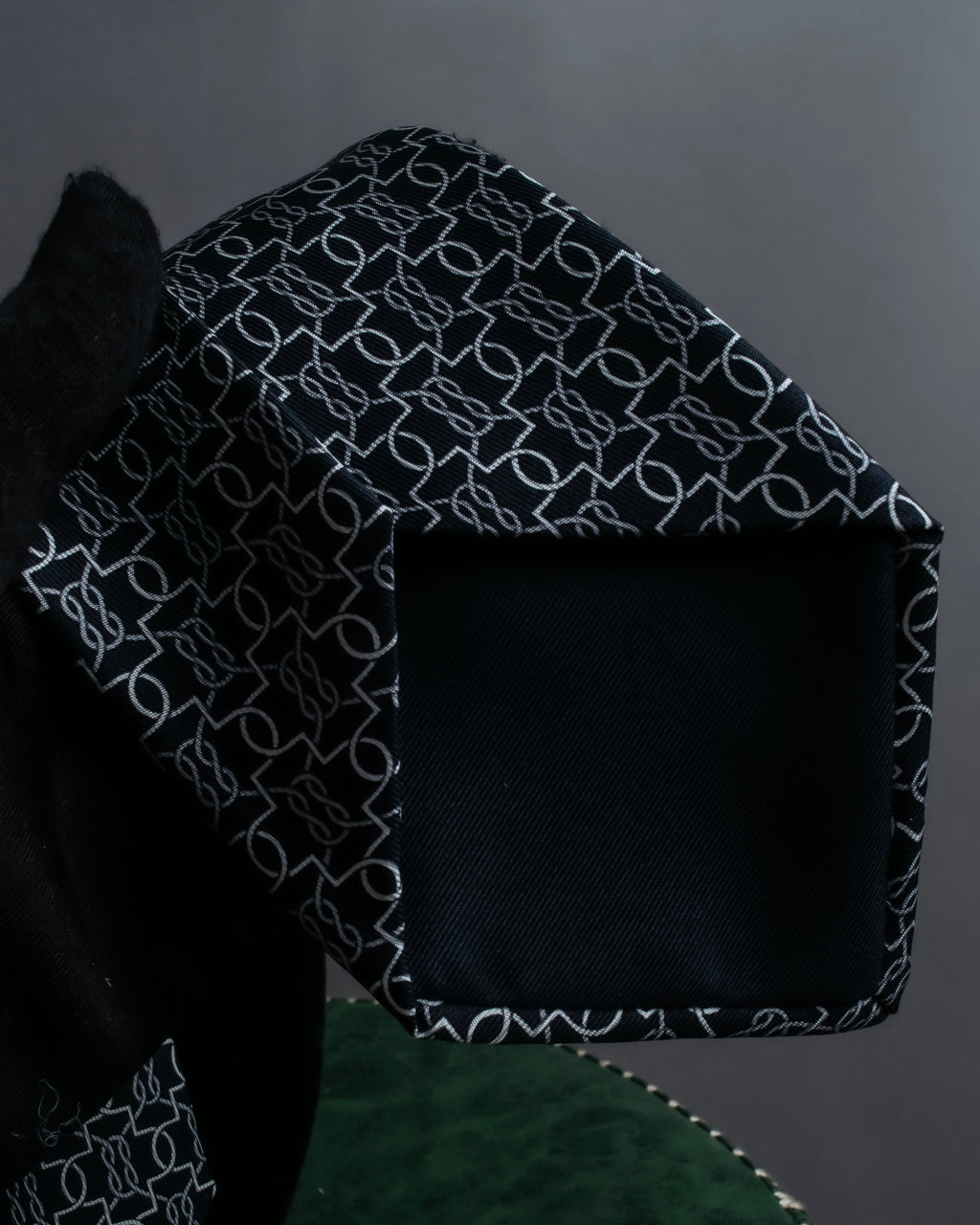 "HERMES" Chain motif silk necktie