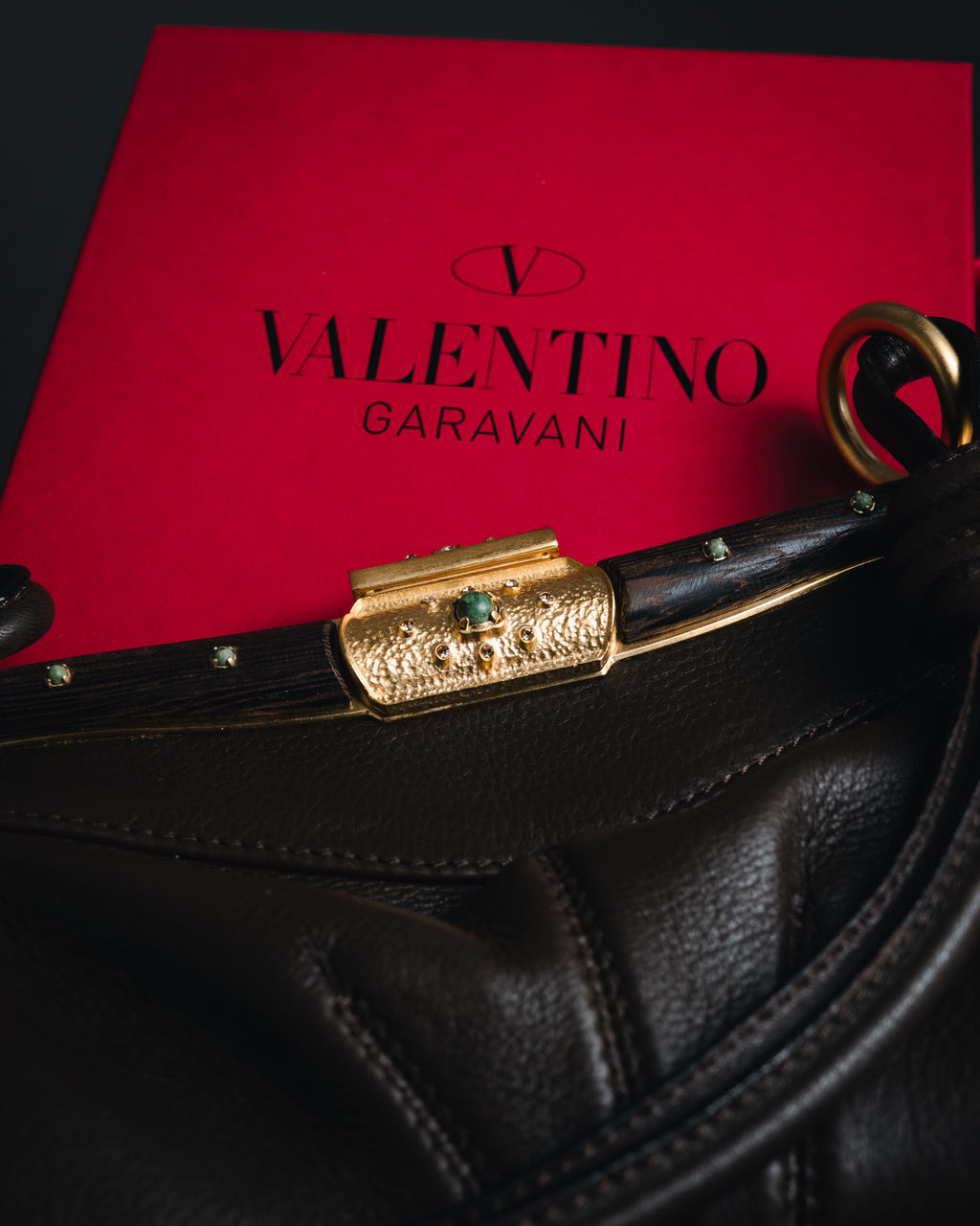 –SPECIAL– "VALENTINO GARAVANI"
00’s Jeweled frame leather bag