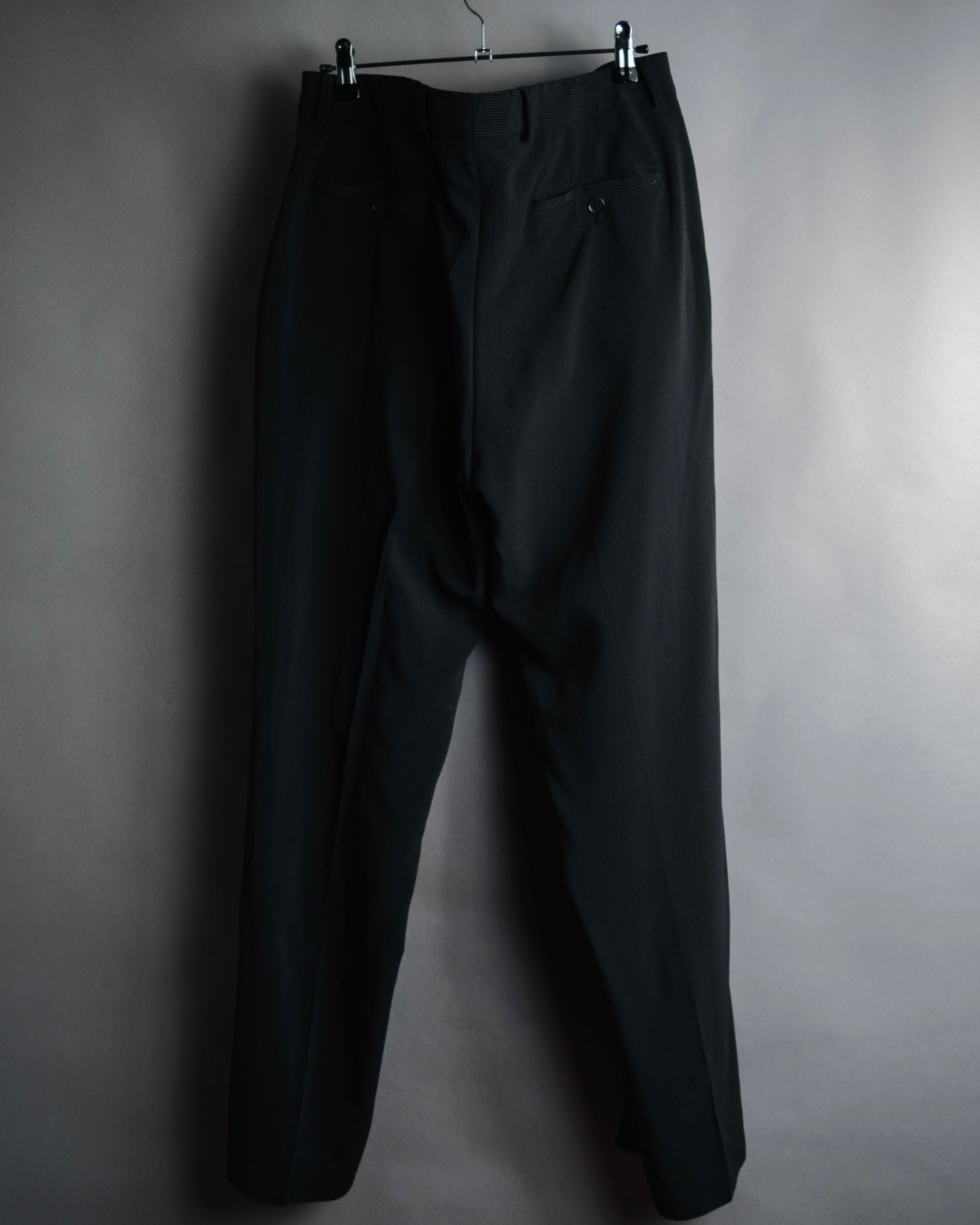 "GIORGIO ARMANI" 08’s-09’s Sharp pinstripe wool two button suit set