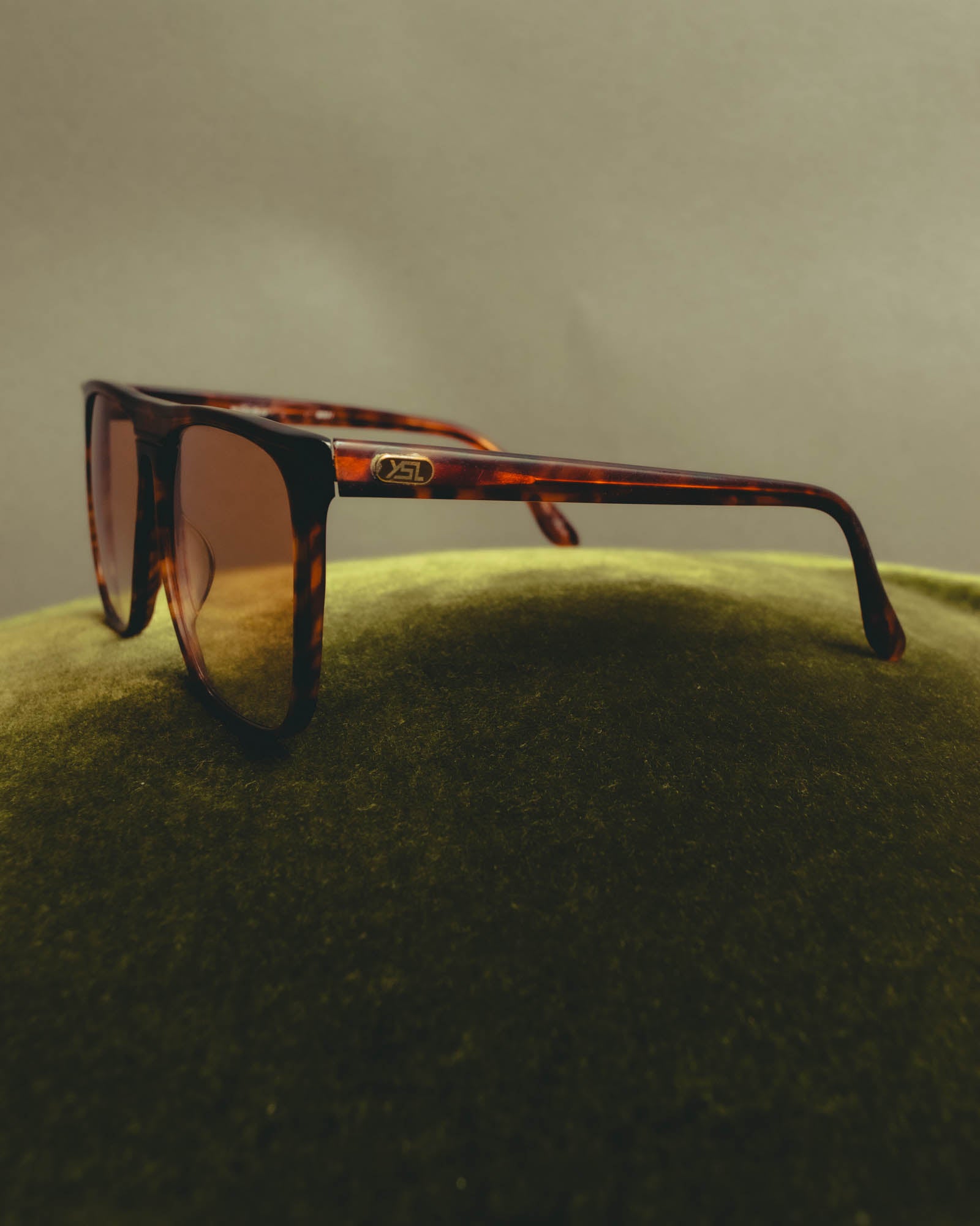 "Yves Saint Laurent" 80's Oversized tortoiseshell square sunglasses