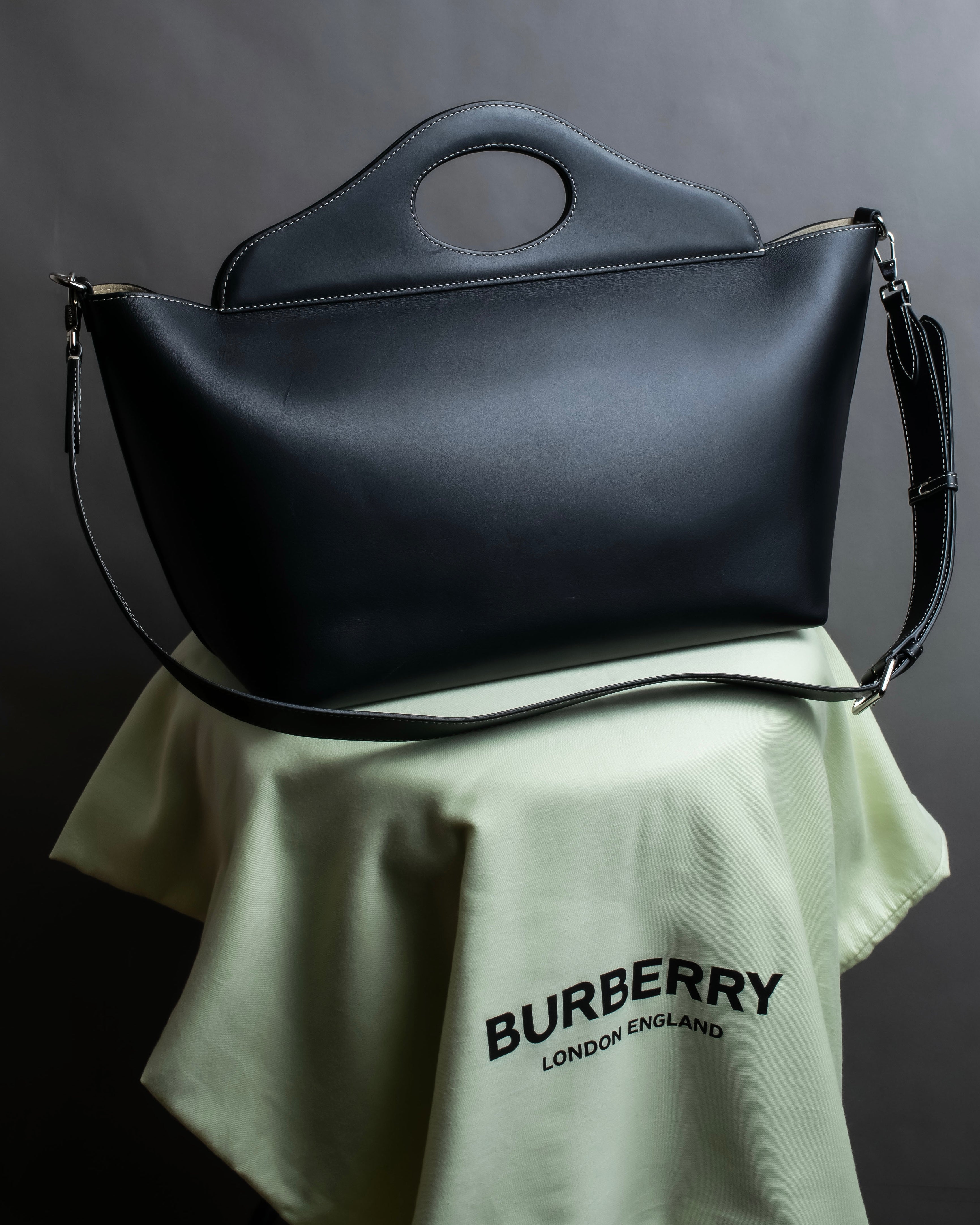 "BURBERRY" Suede switching design 2way shoulder bag