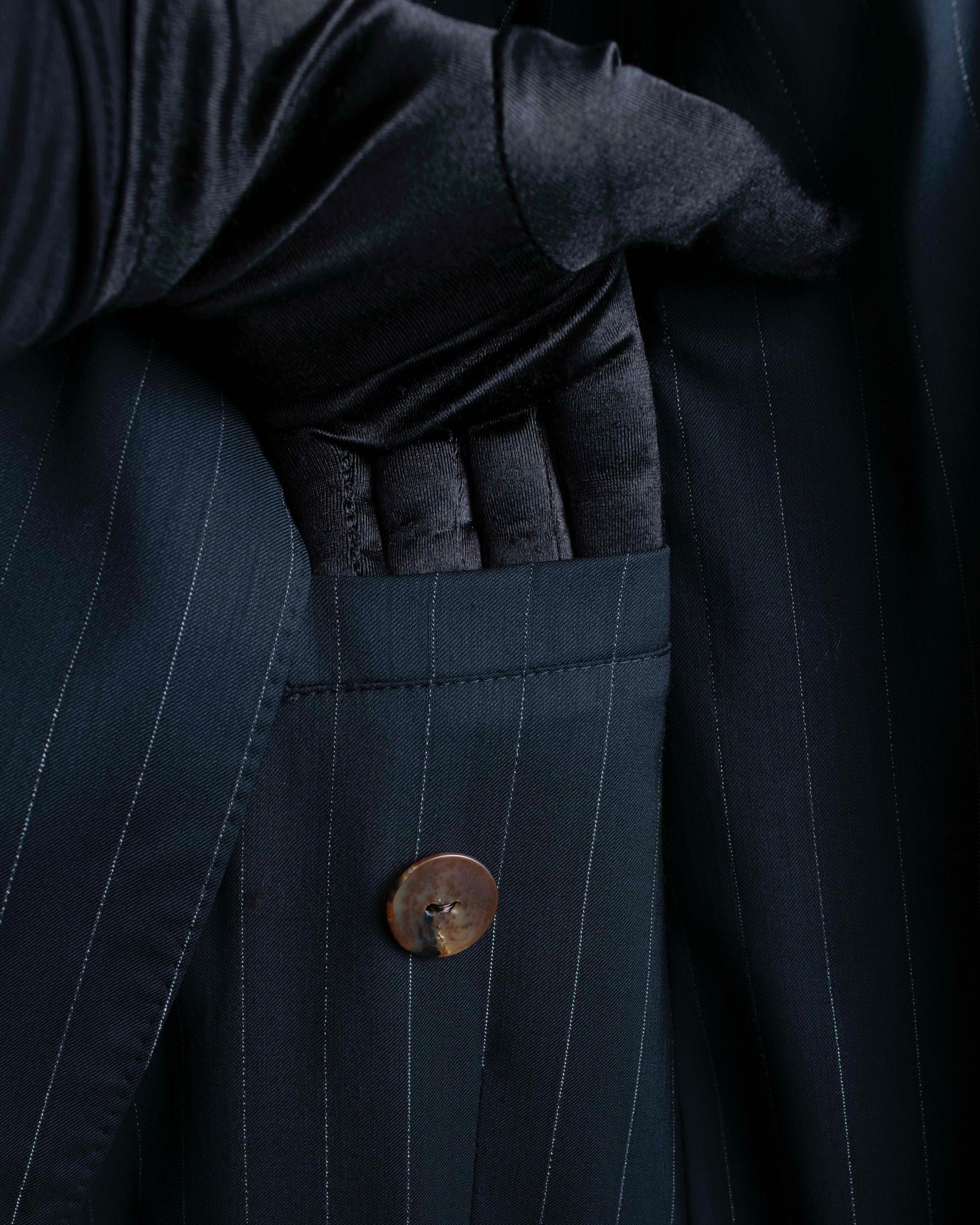 "JEAN PAUL GAULTIER HOMME"
Oversized shadow stripe set up