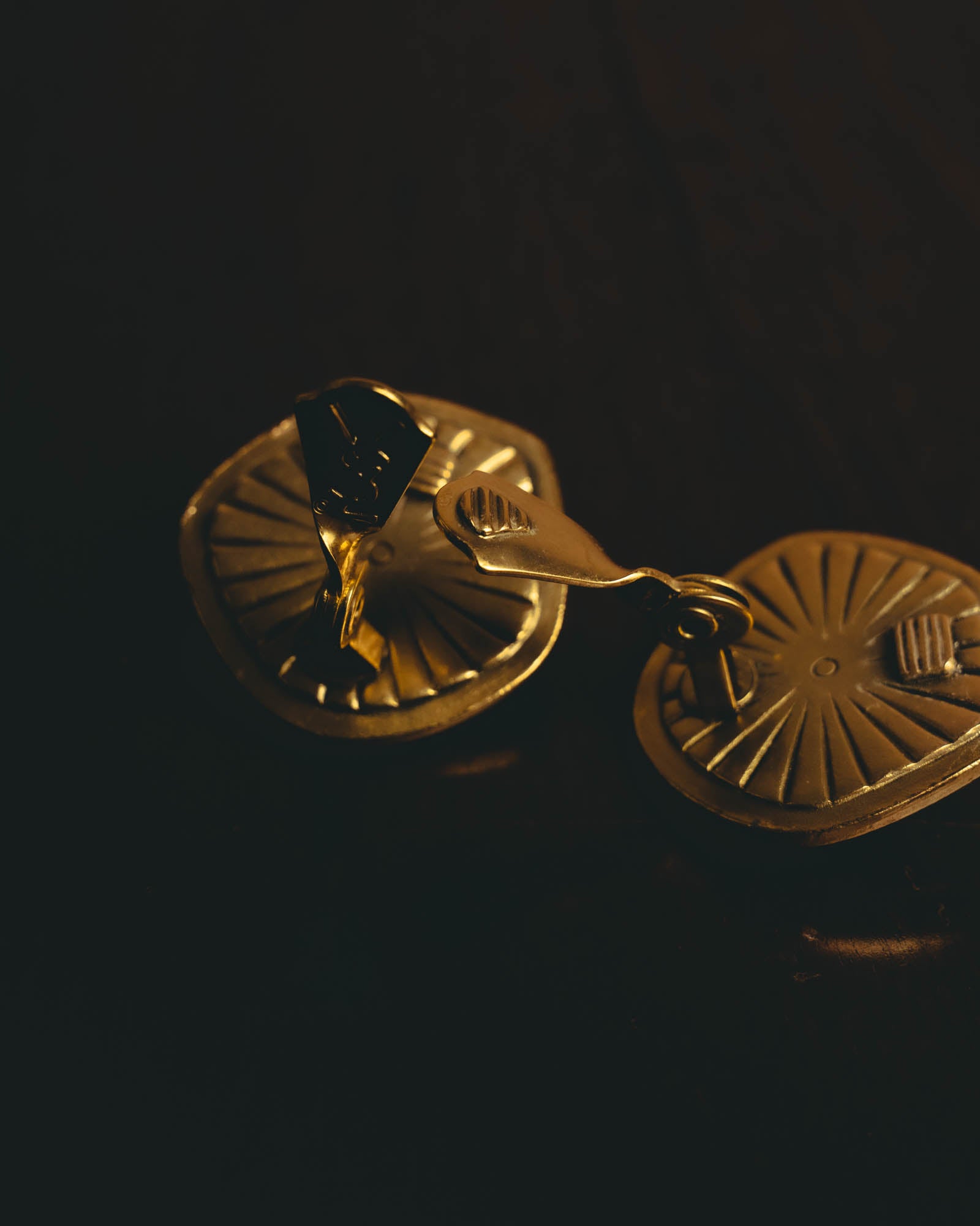 "Yves Saint Laurent" 80's-90's Sculptural black cabochon clip-on earrings