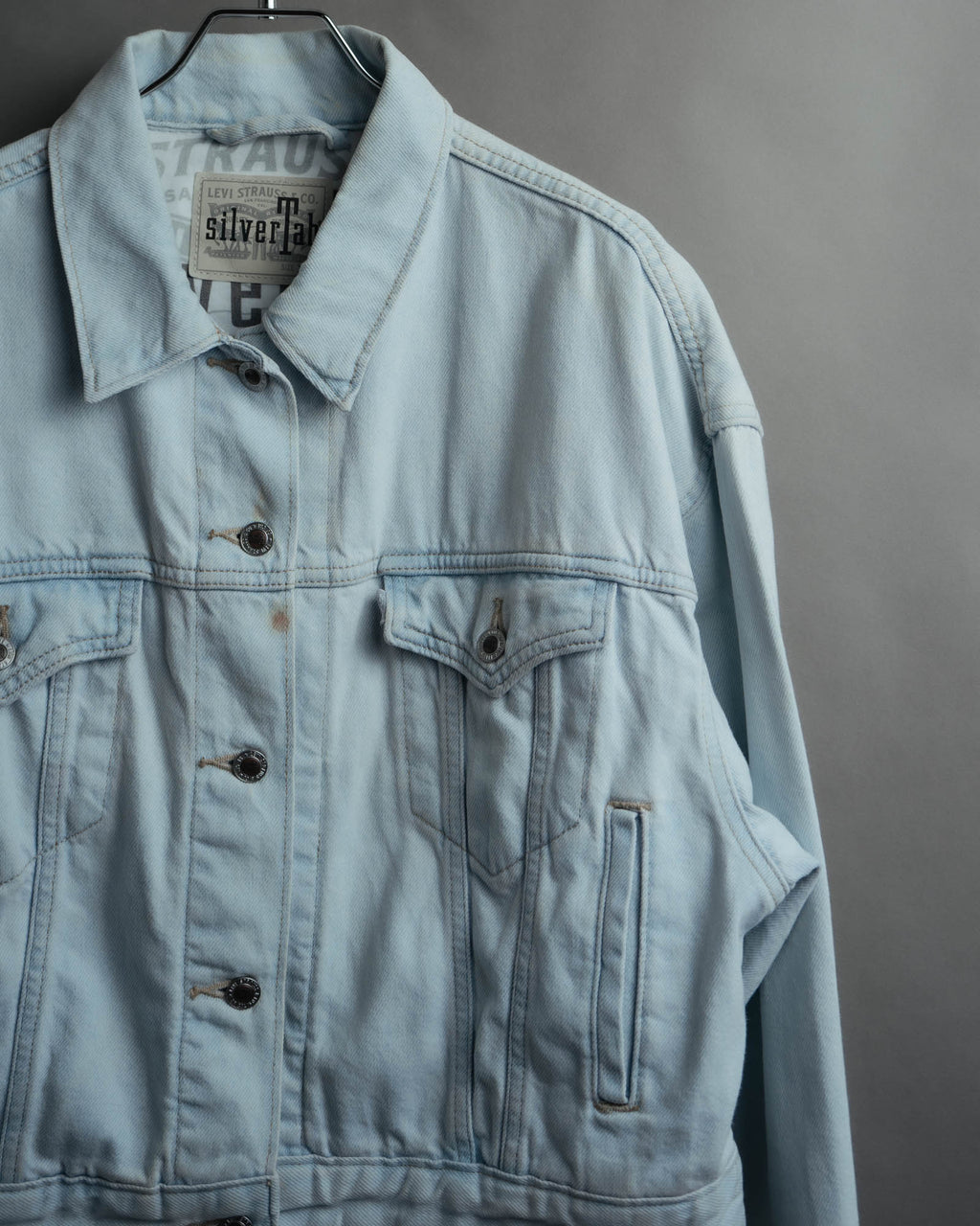 -MOOD MILLÉSIMES- “Levi’s SilverTab” 2010’s-20’s silvertab cropped light wash denim jacket