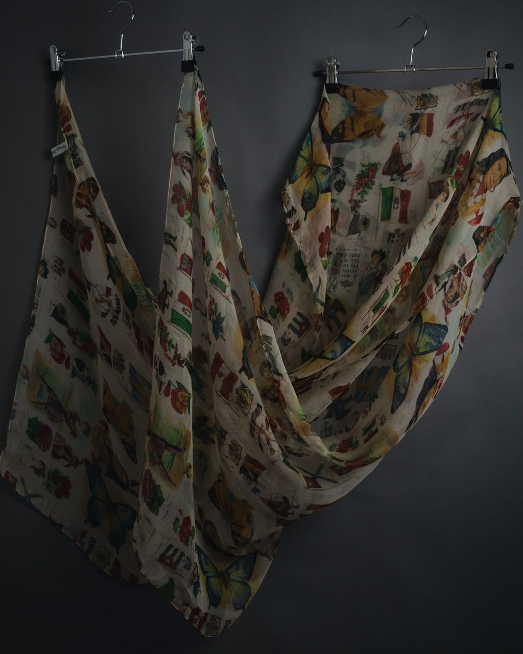 –SPECIAL– "Christian Dior"
00’s historic collage-print silk chiffon large stole