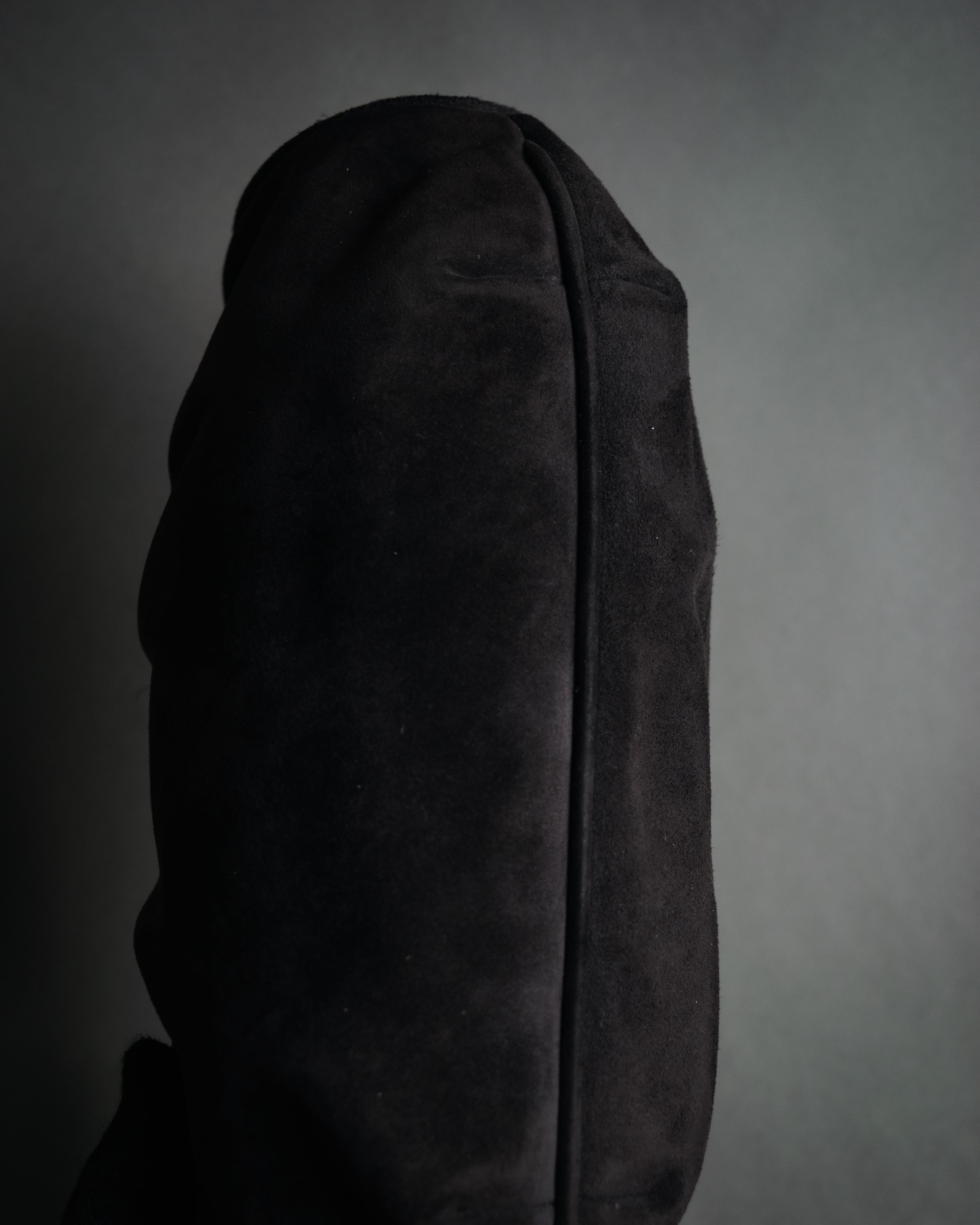 “Salvatore Ferragamo” 80’s-90’s Suede shirred ribbon shoulder bag