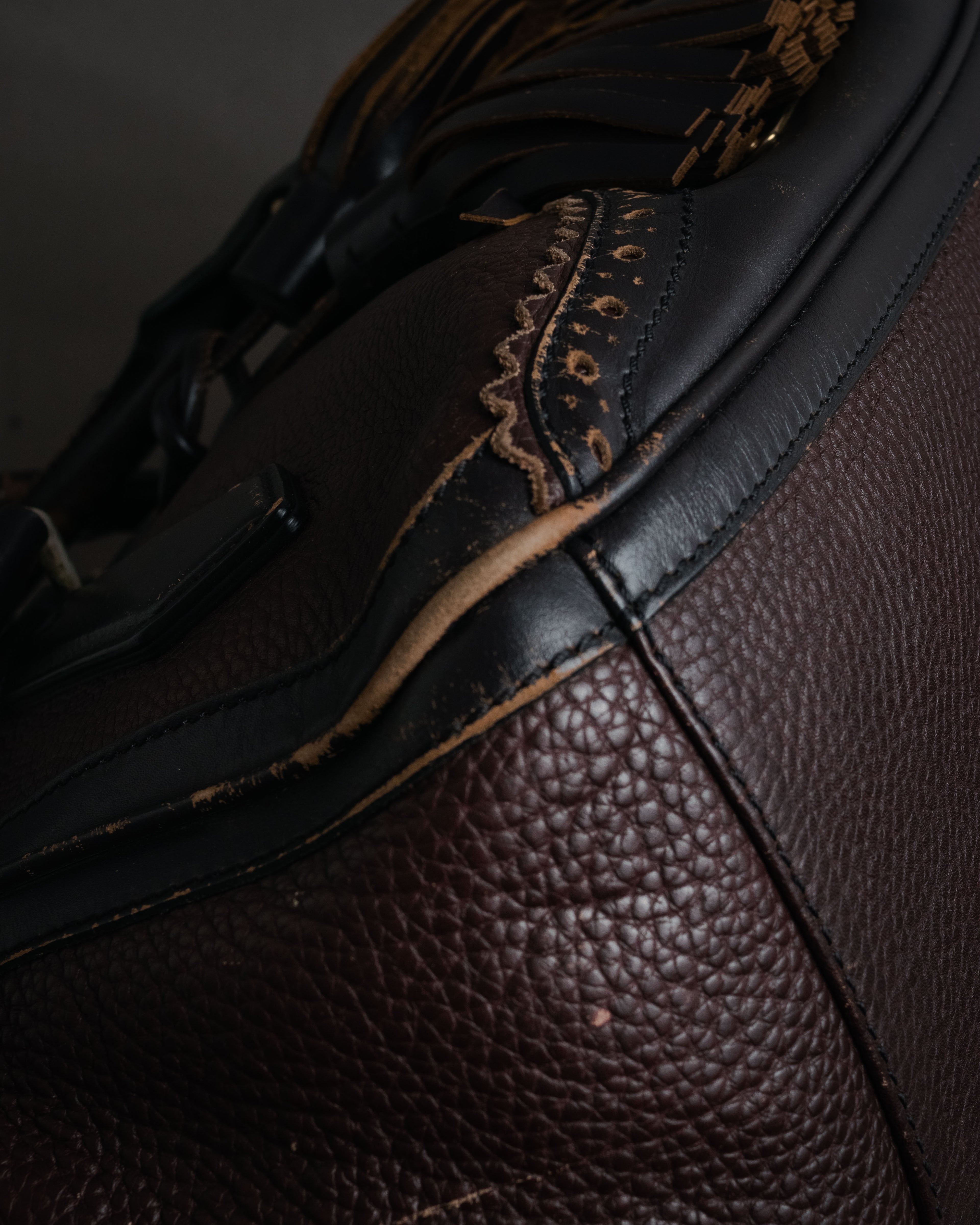 “BURBERRY” 2010’s Brogue tassel leather bag