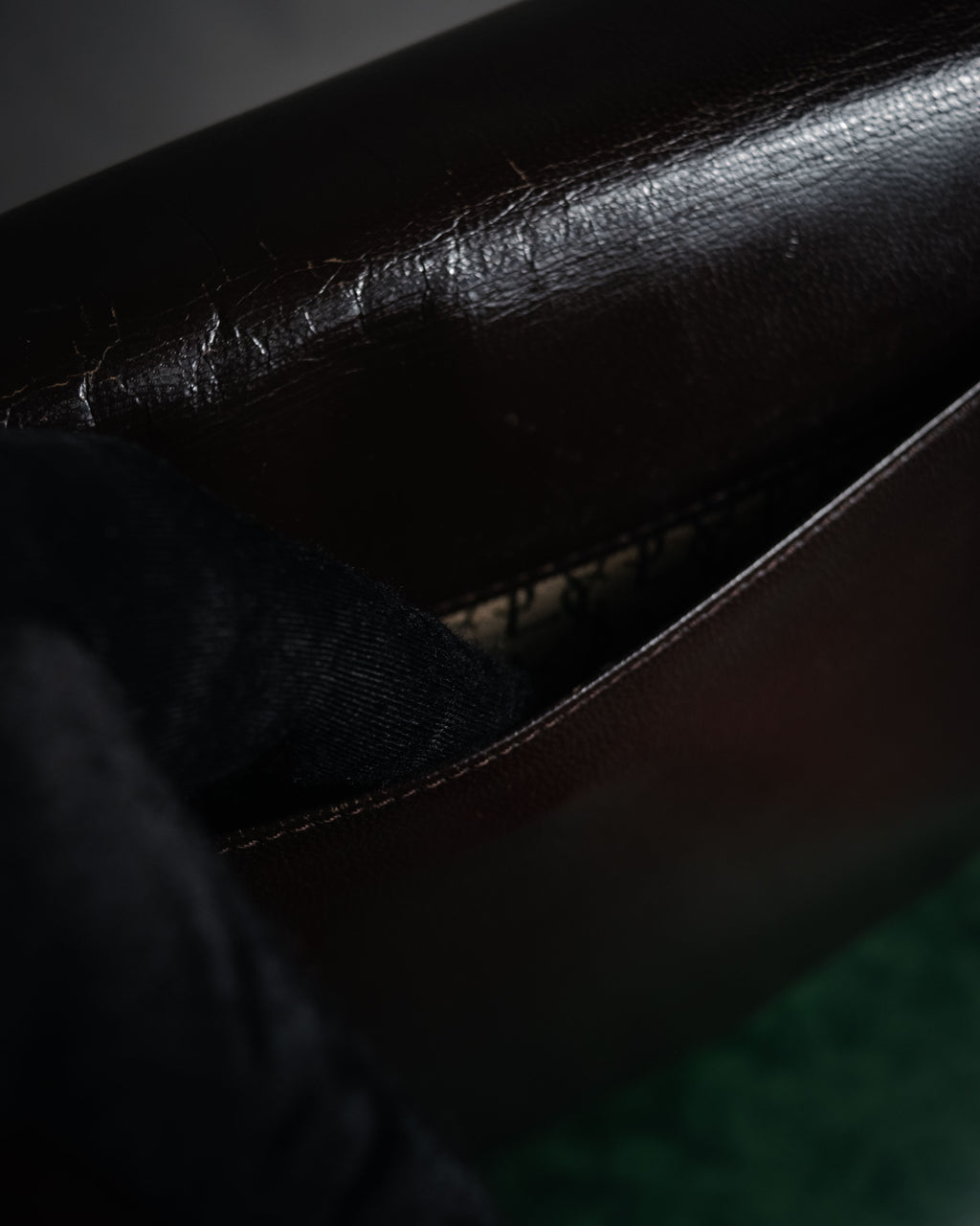 “Yves Saint Laurent” 80’s-90’s Cassandre embossed shoulder bag