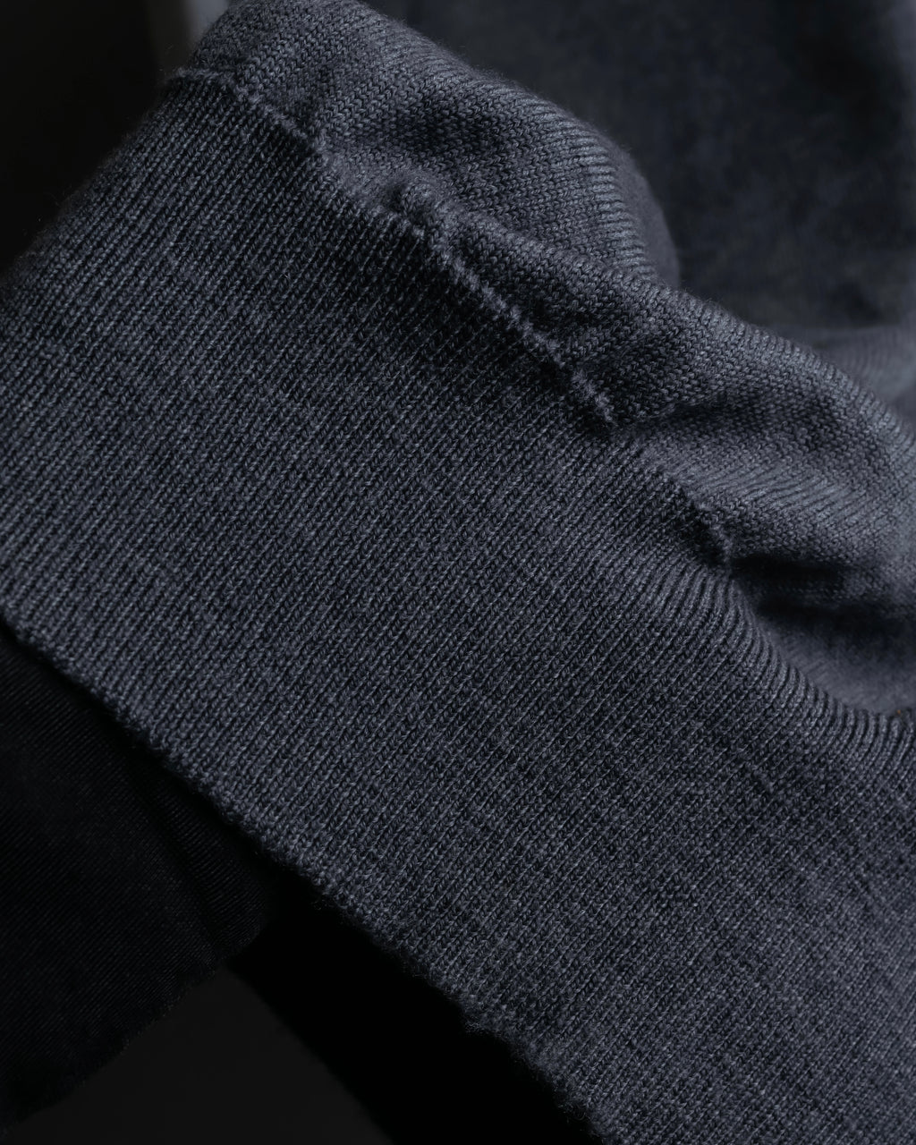 "Maison Martin Margiela" 2008SS two-tone V-neck knit