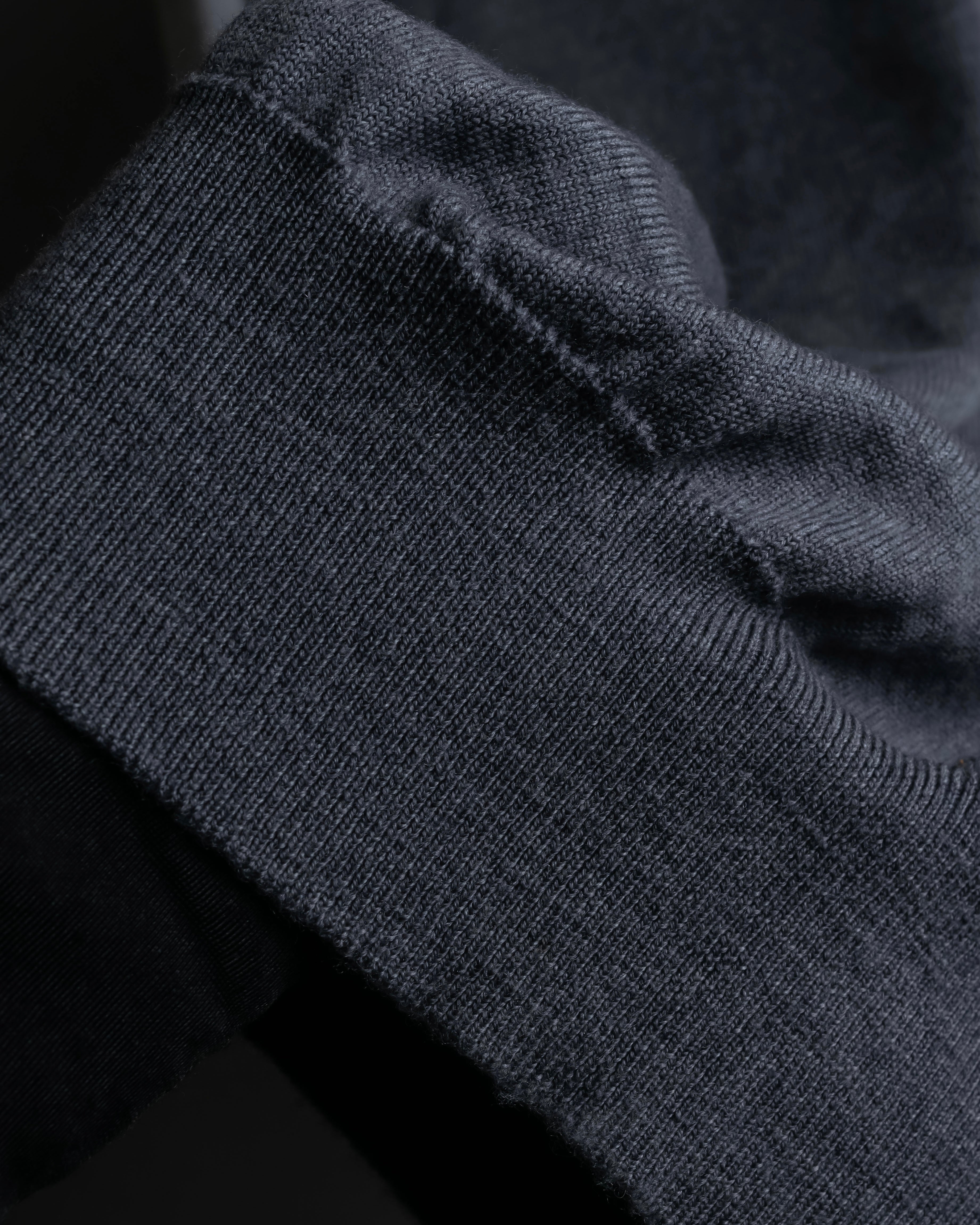 "Maison Martin Margiela" 2008SS two-tone V-neck knit