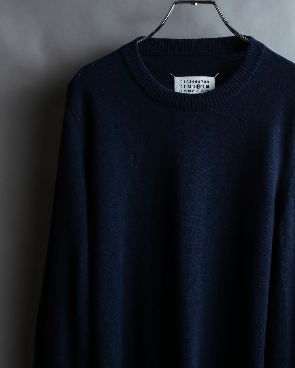 "MAISON MARGIELA" 16AW elbow patch design navy color knit
