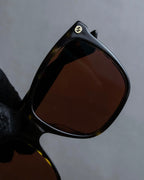 "GUCCI" Wellington frame bee engraved sunglasses