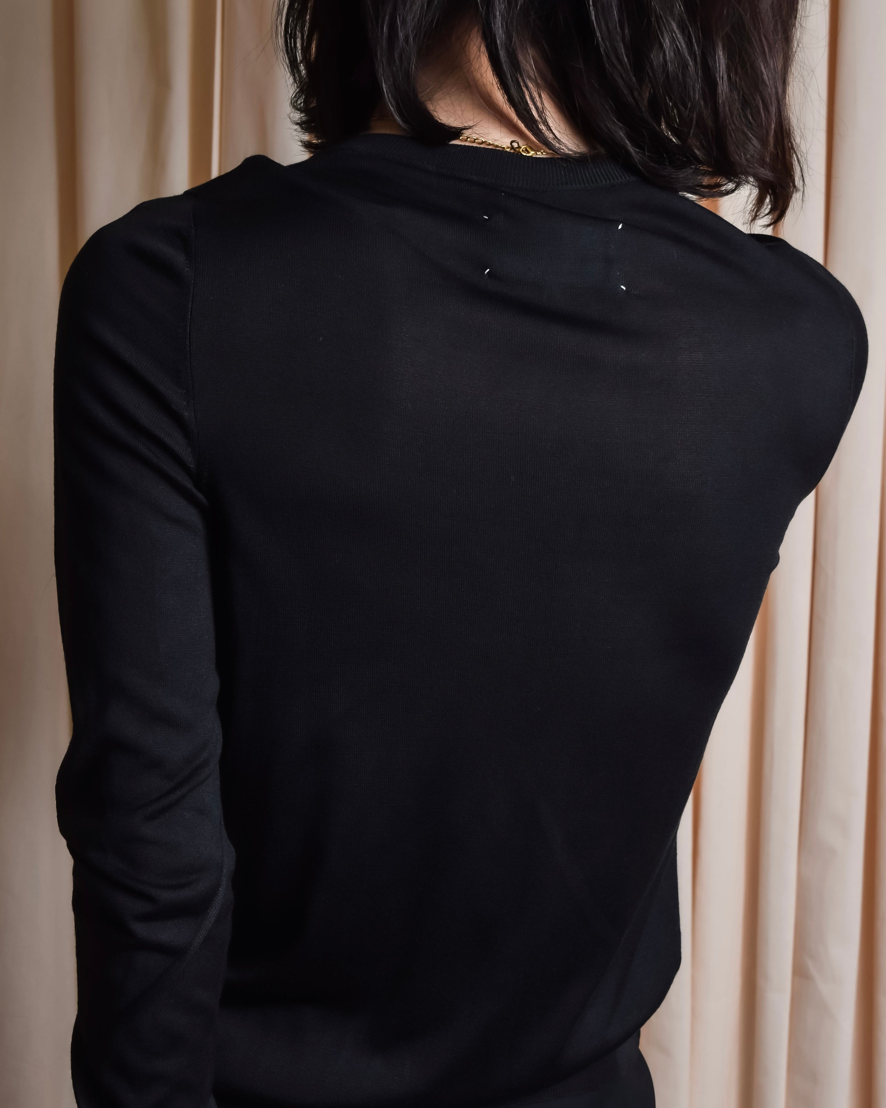 "MAISON MARGIELA" 15SS V-line panel design lightweight knit