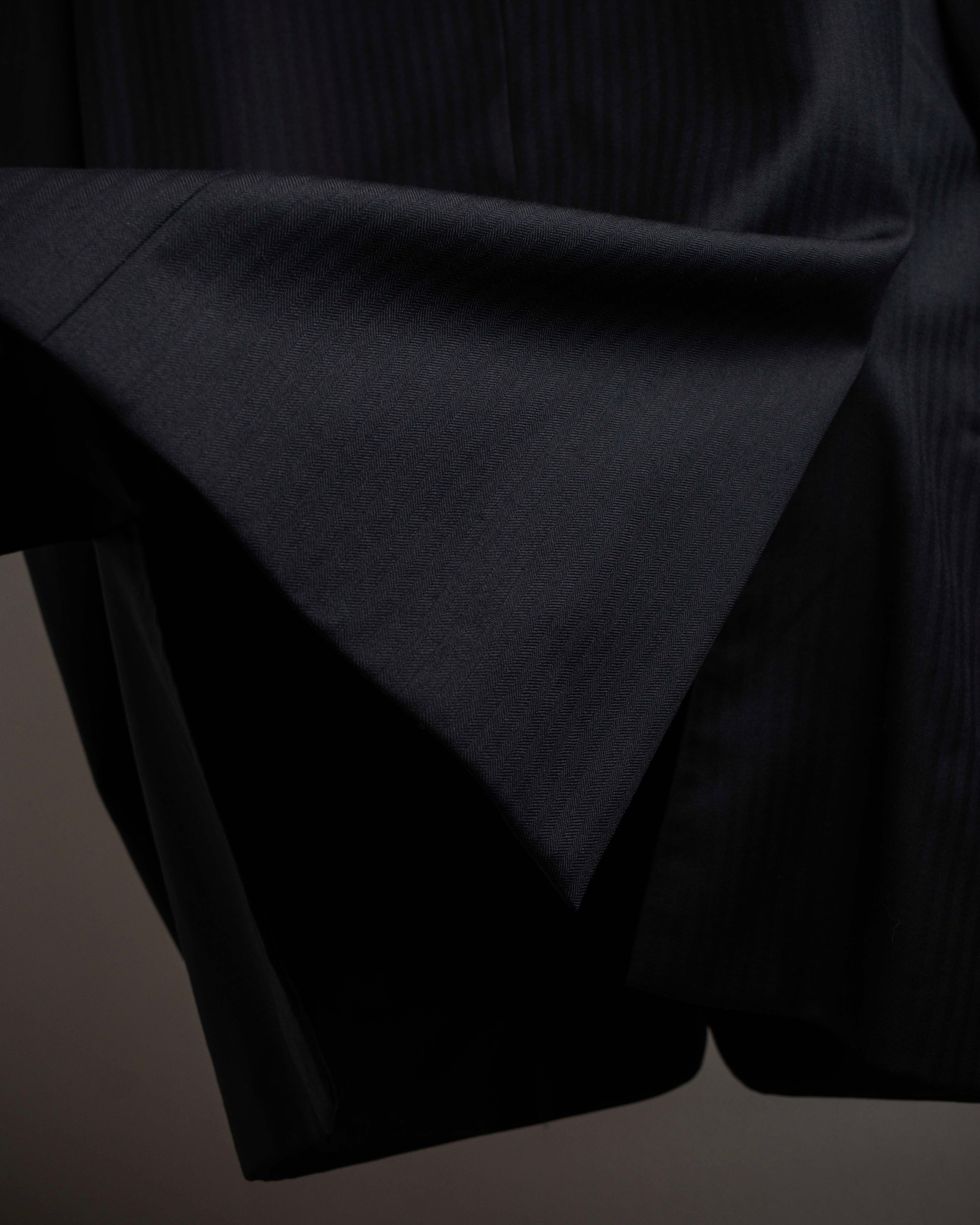 "YVES SAINT LAURENT" Classical tailoring shadow stripe pattern set up