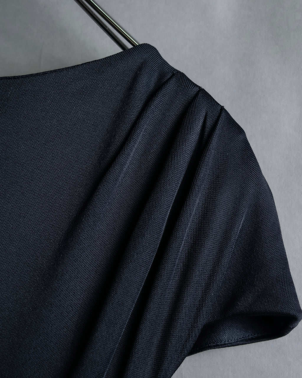 "CELINE" Gathered design vertical line dress