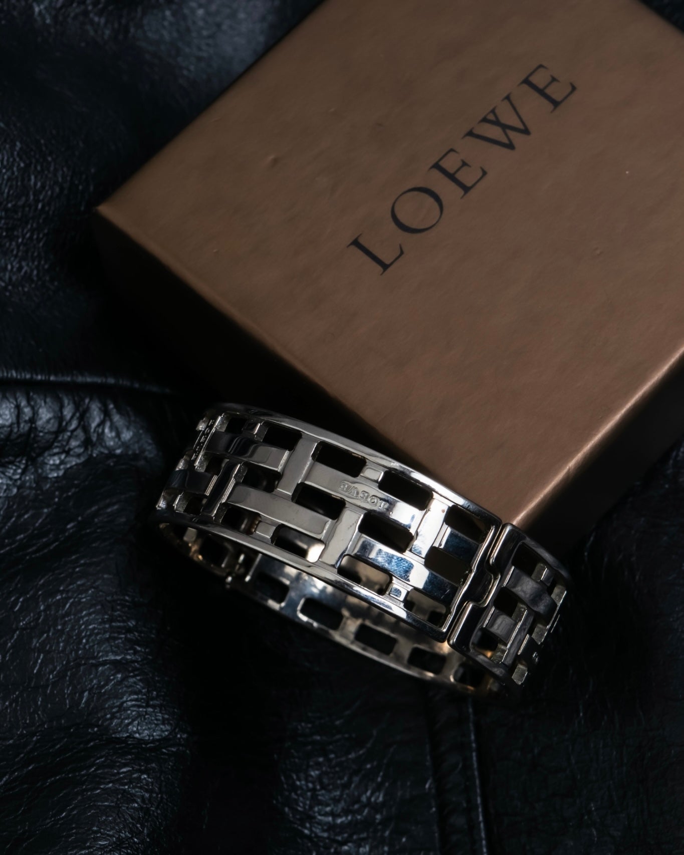 "LOEWE" plaid silver bangle