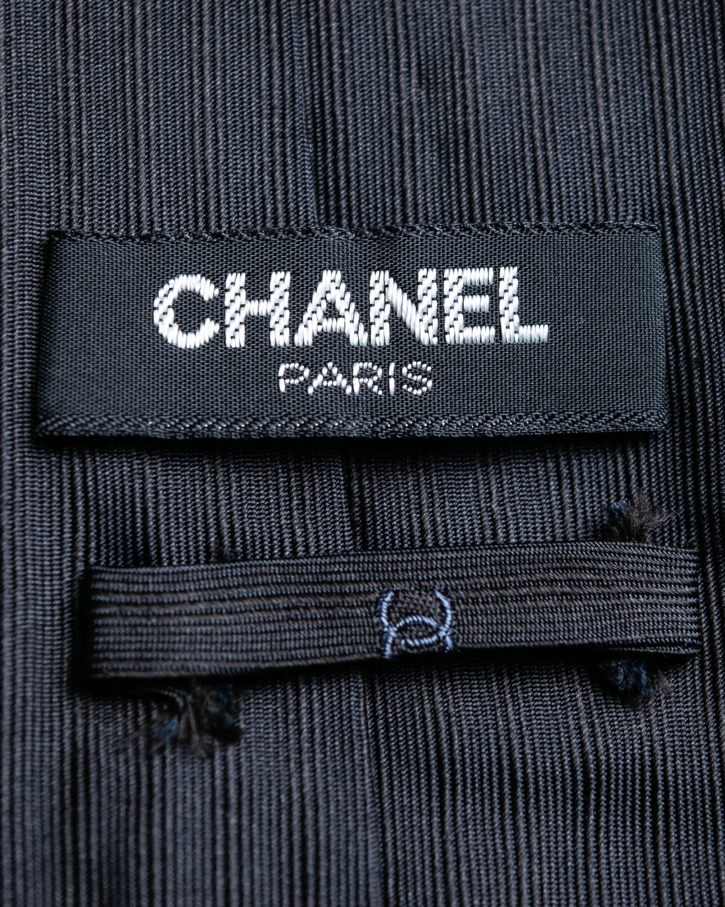 "CHANEL" 100% silk, shadow stripe pattern neck tie