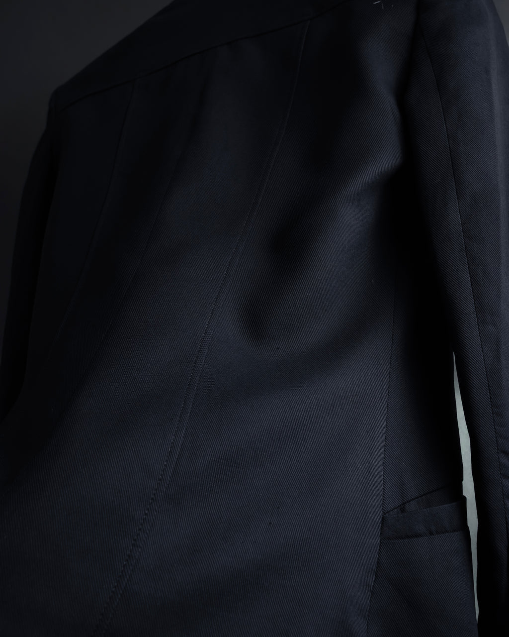 "HELMUT LANG" Leather lapel design, glossy jacket