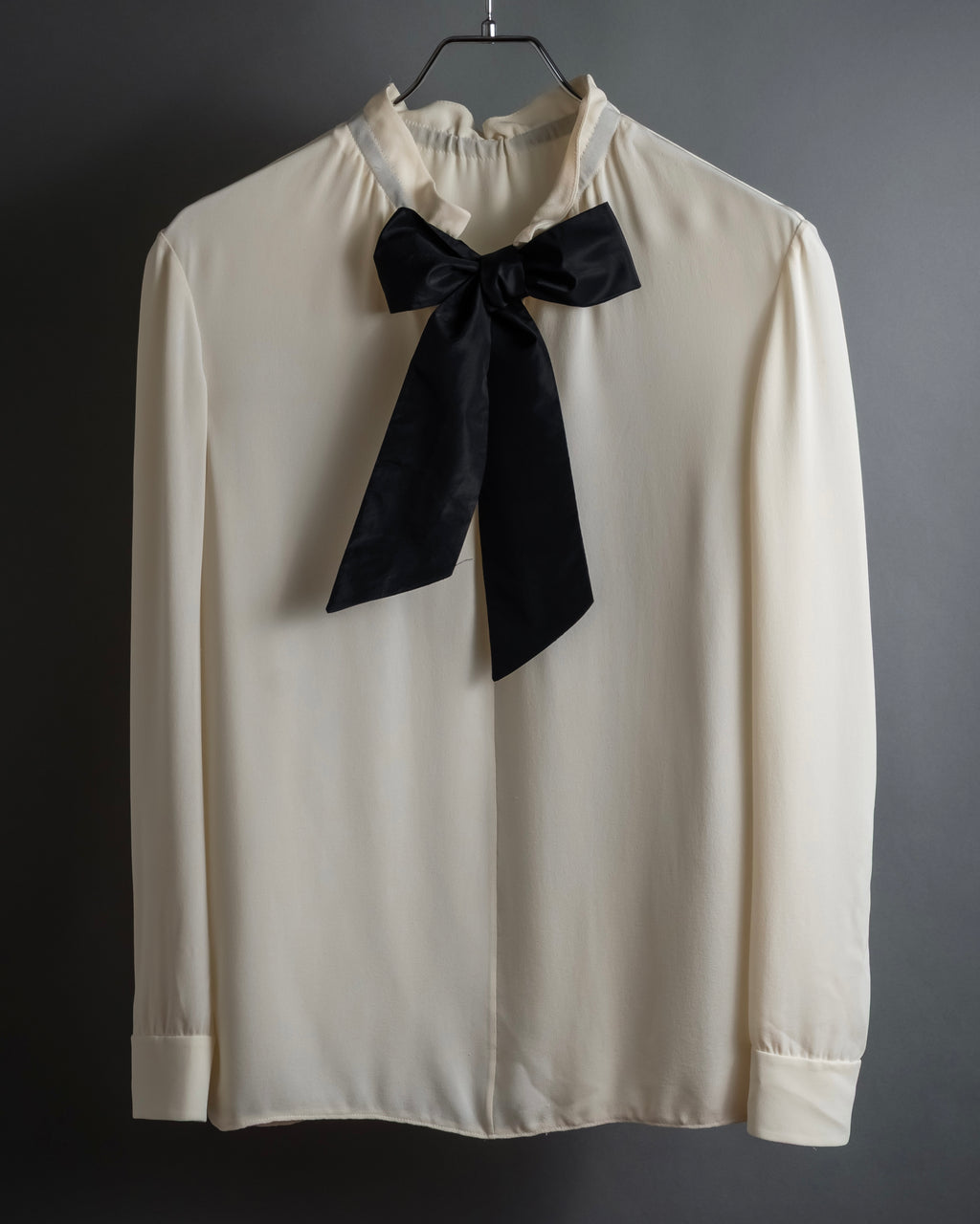 "VALENTINO" Gathered detail ribbon bow tie pullover