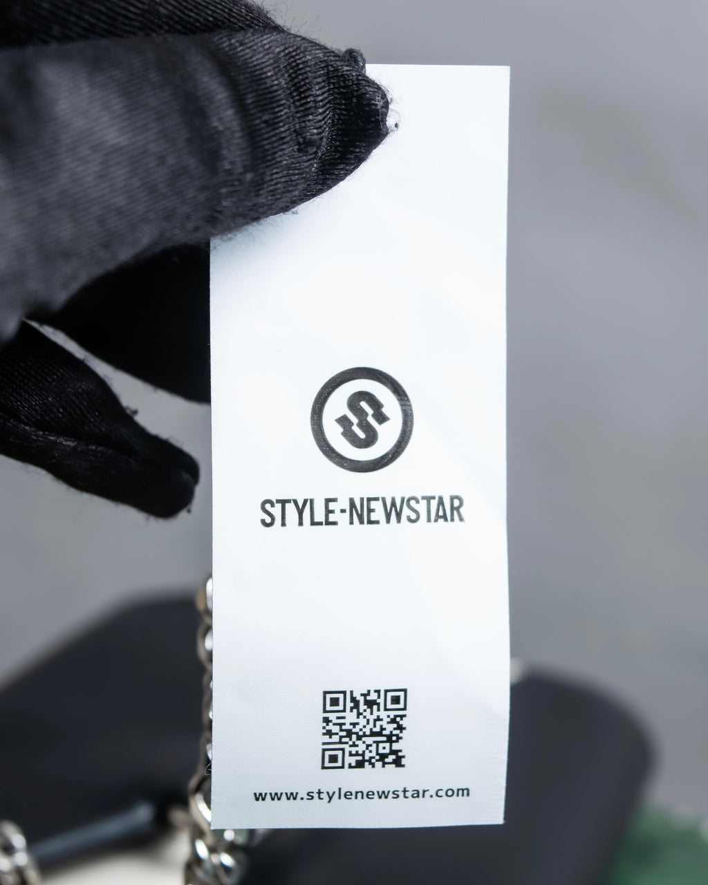 "Alexandar McQueen" Two-tone crystal clasp leather shoulder wallet